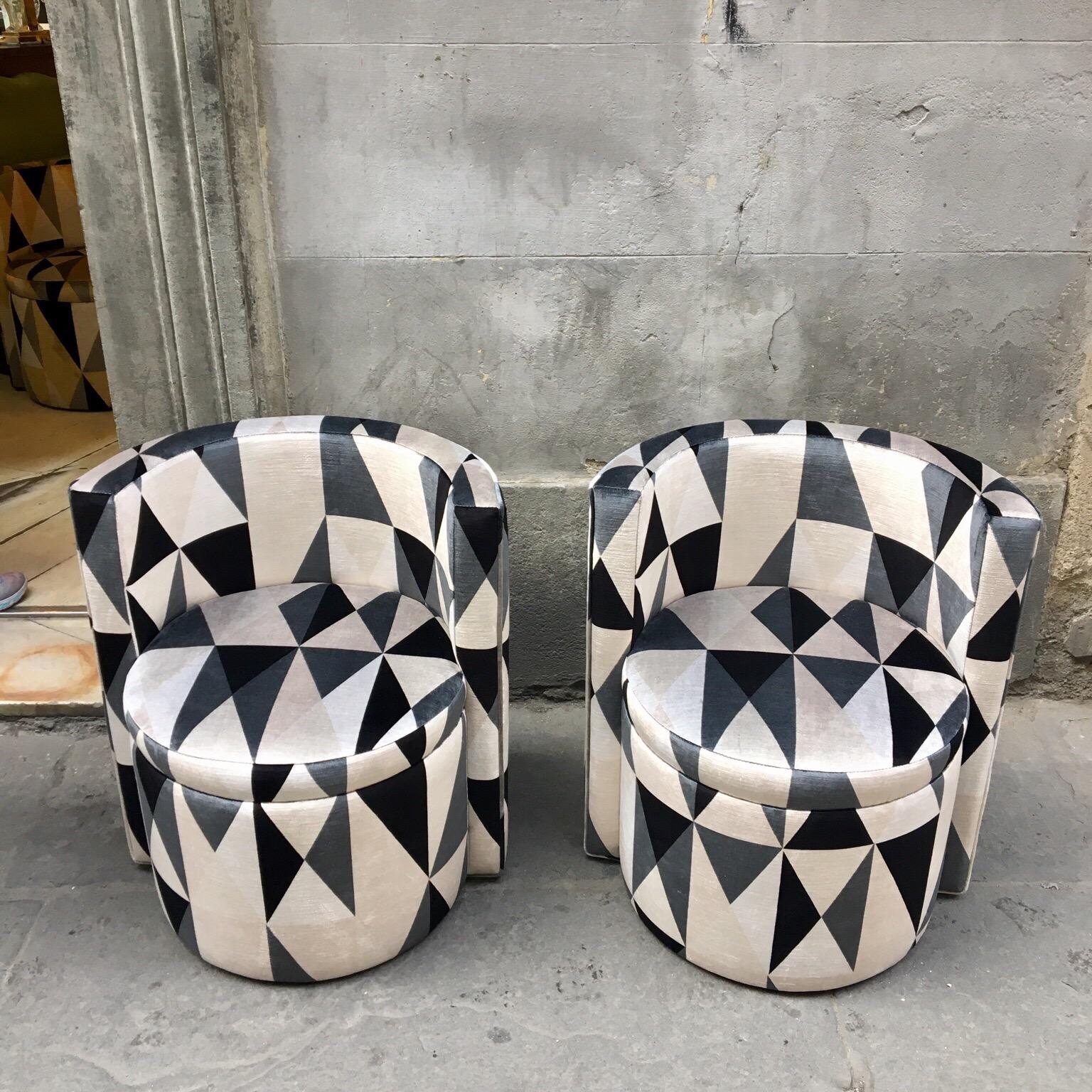 Italian Pair of Round Club Chairs with Kirkby Velvet Geometric Design, 1940s
