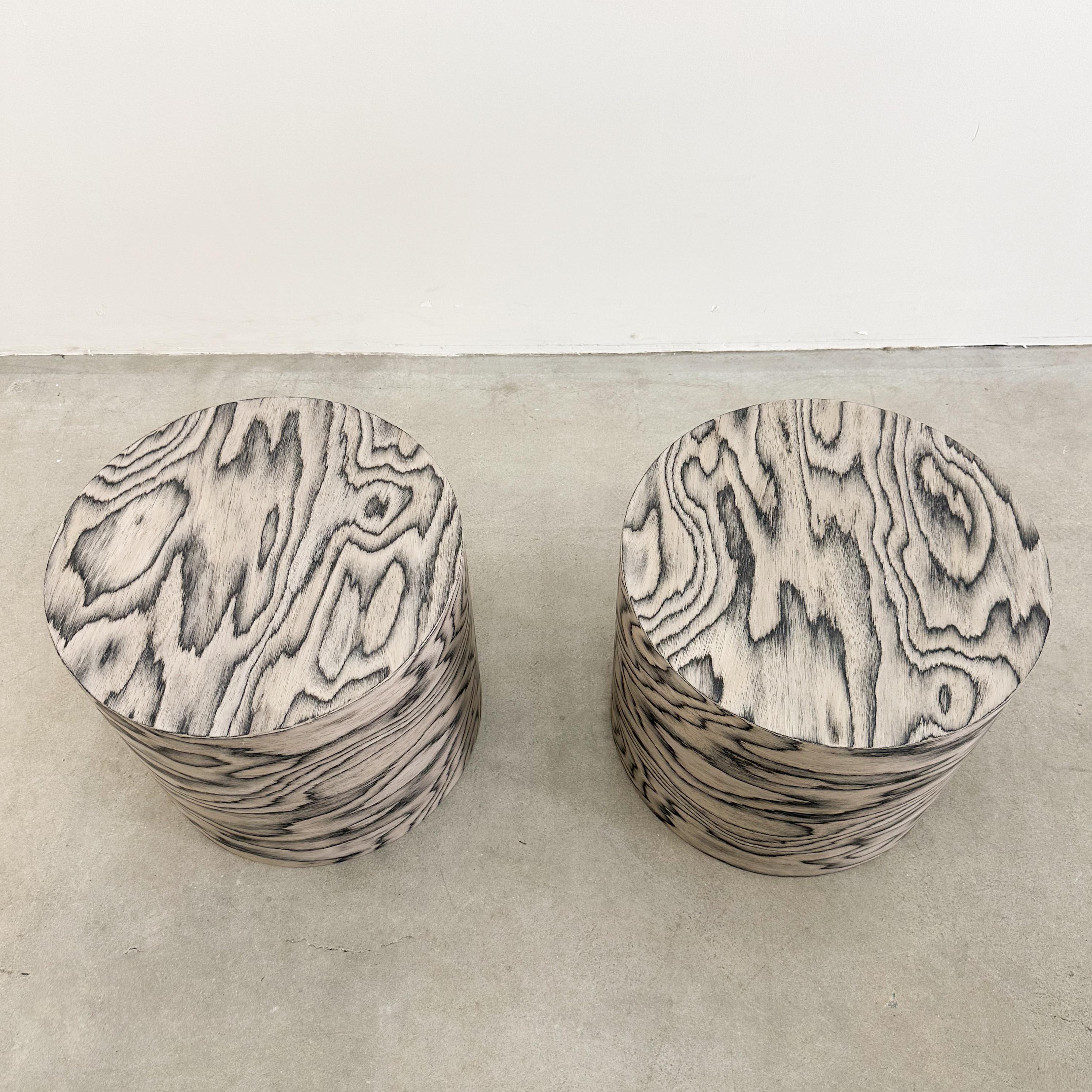 Wood Pair of Round Cocktail Table Ettore Sottsass Veneer Side Table Postmodern