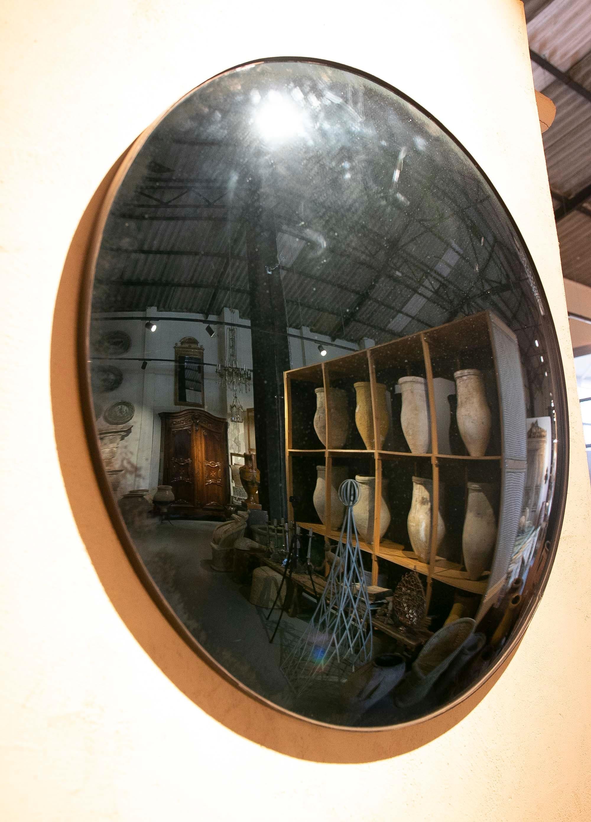 Paar runde konvexe Spiegel in Blauton mit Eisenrahmen im Zustand „Gut“ im Angebot in Marbella, ES