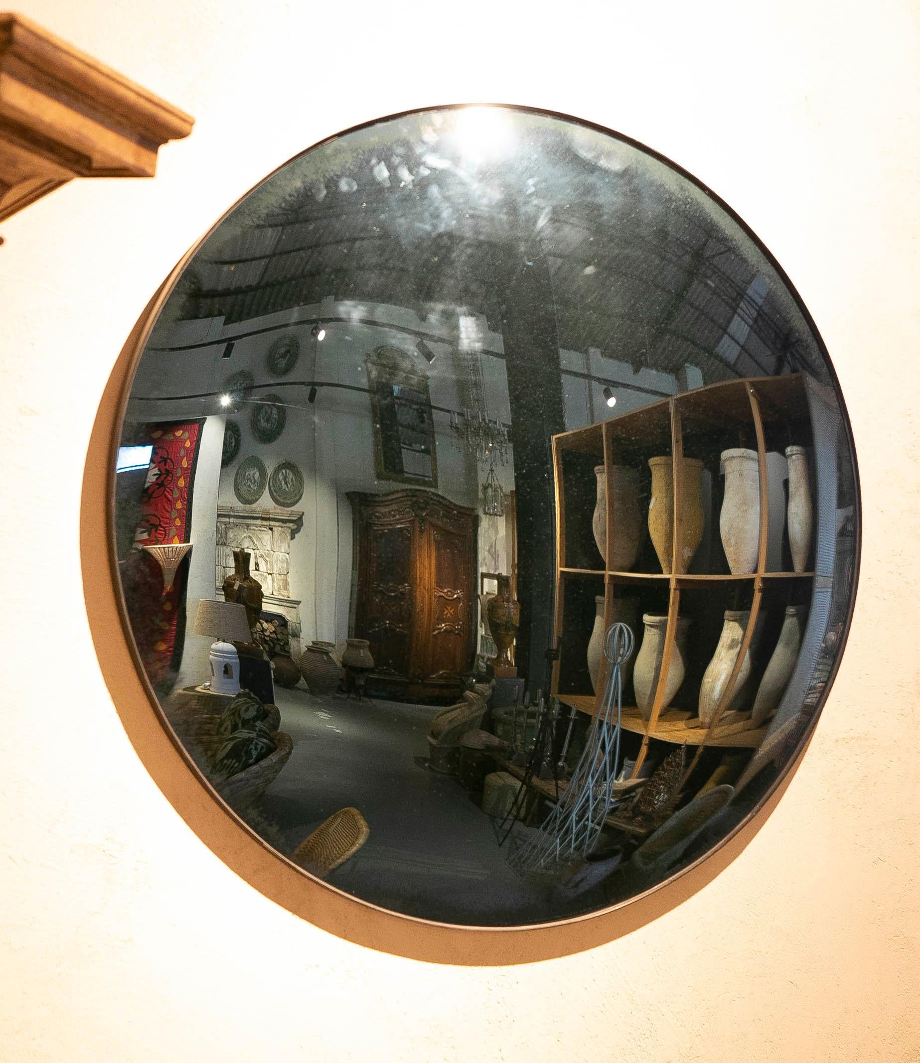 Paar runde konvexe Spiegel in Blauton mit Eisenrahmen im Angebot 4