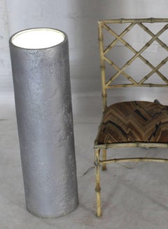 Pareja de Pedestales Redondos Cilíndricos Iluminados