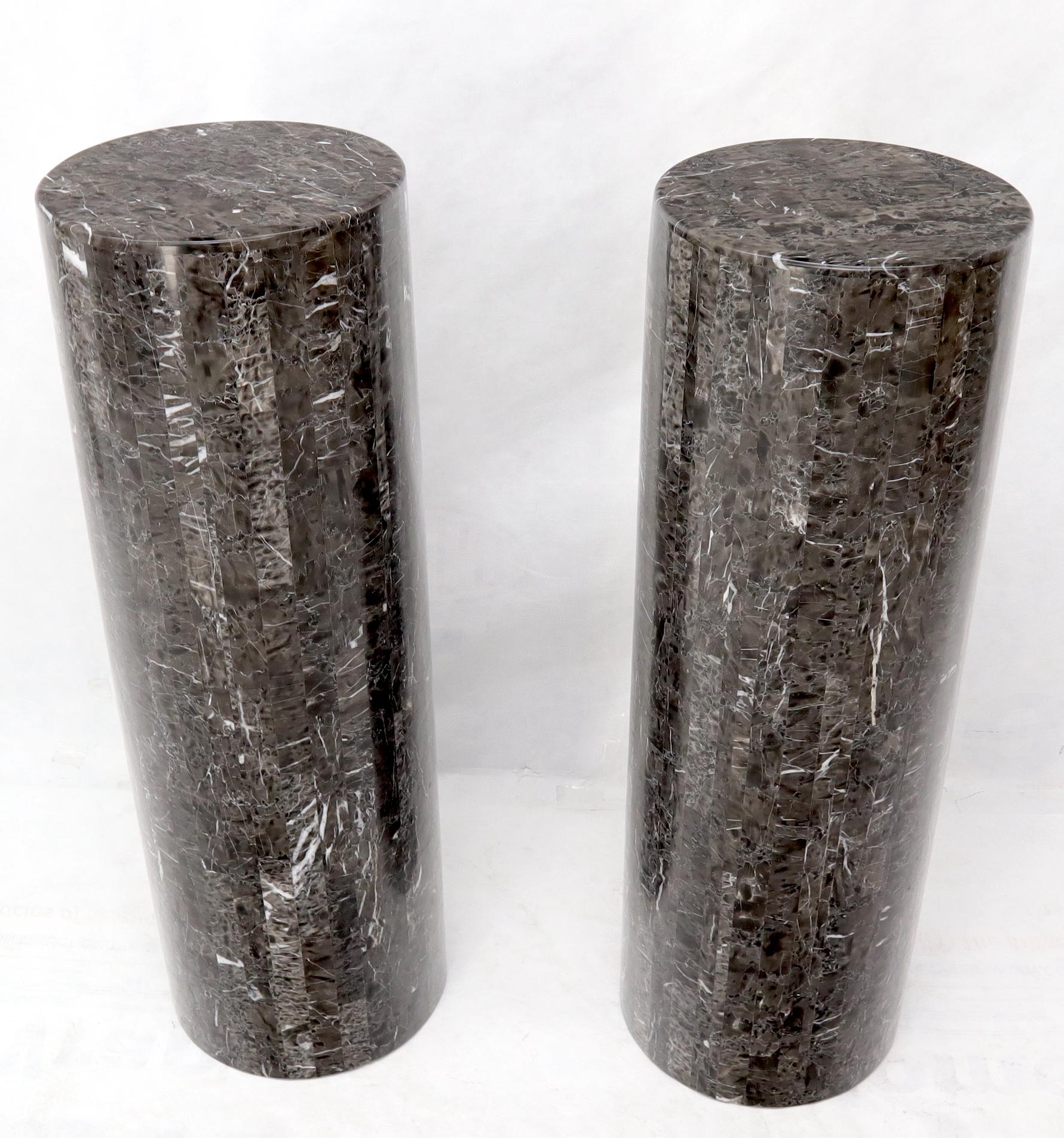 Pair of Round Cylinder Shape Tessellated Stone Tile Columns Pedestals In Excellent Condition In Rockaway, NJ