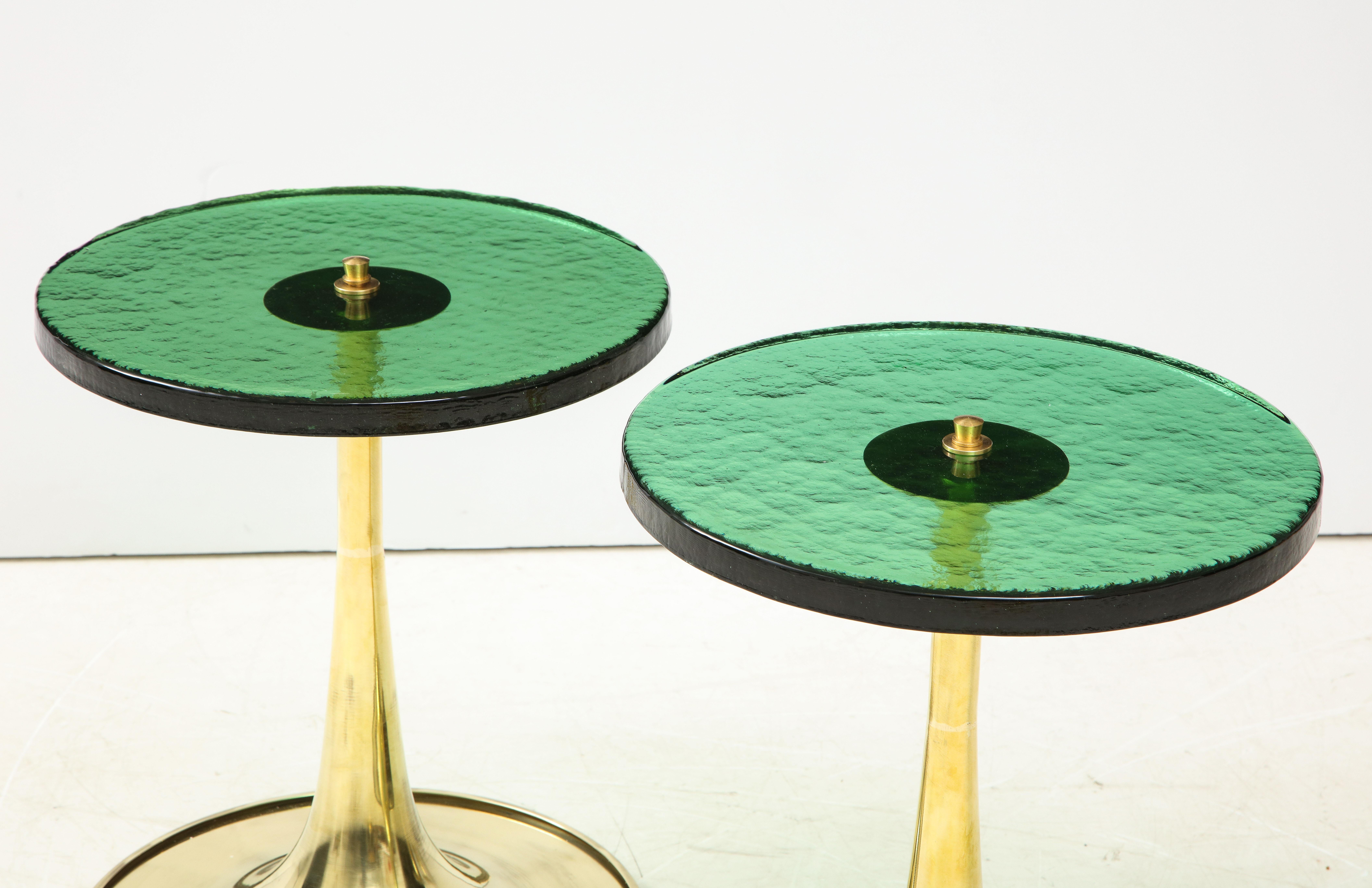 Pair of Round Emerald Green Murano Glass and Brass Martini Tables, Italy, 2021 4