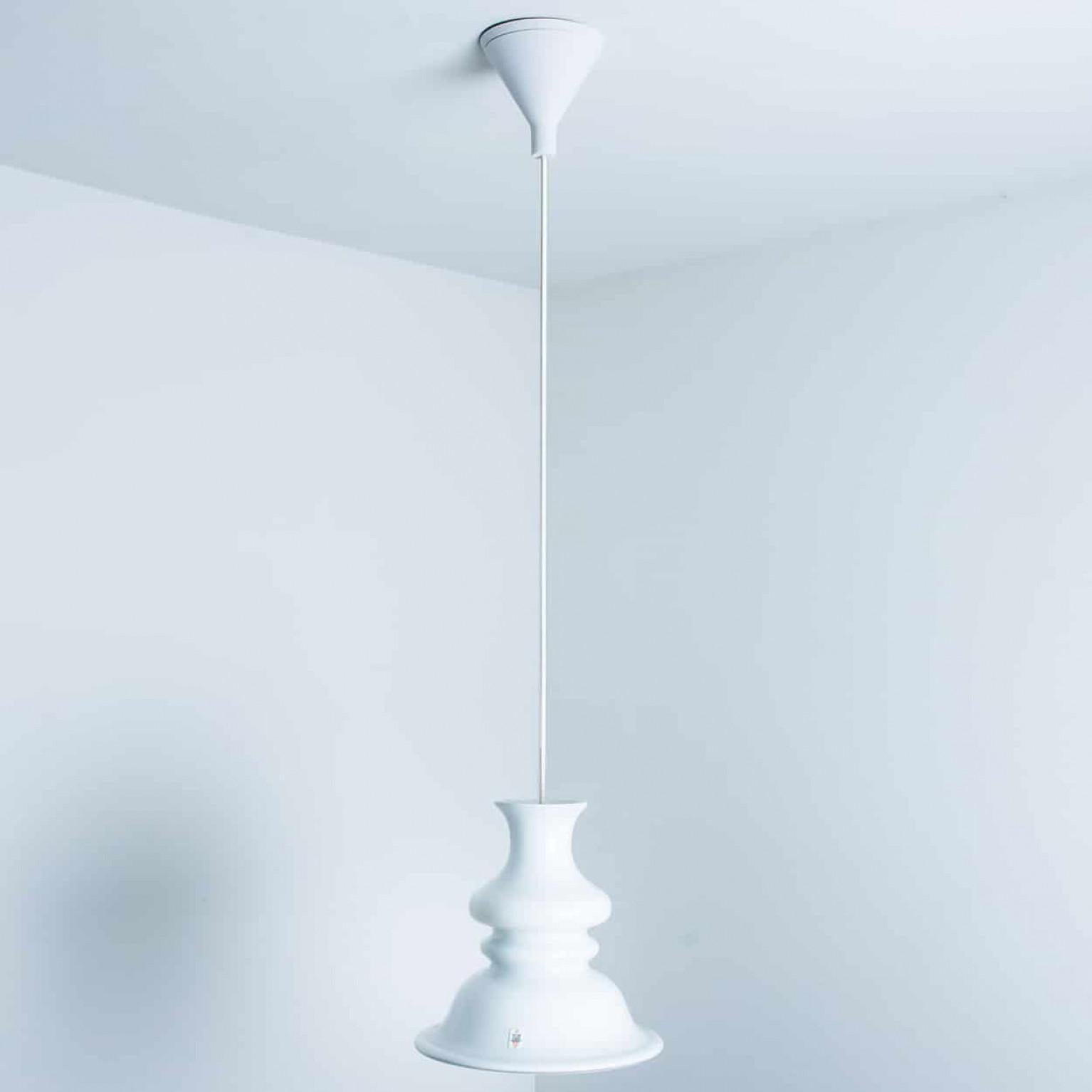 Coppia di lampade a sospensione rotonde Holmegaard Etude di Michael Bang, 1970 in vendita 2
