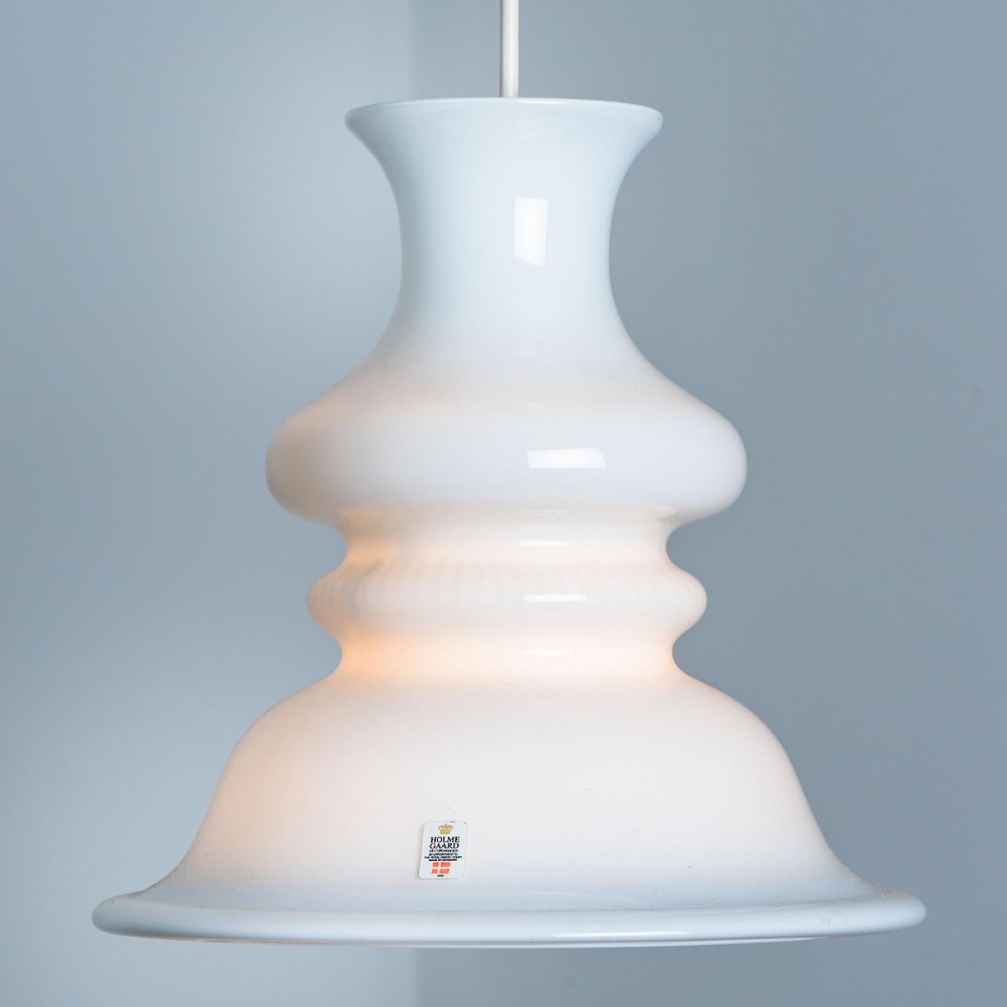 Paire de lampes suspendues rondes Holmegaard Etude de Michael Bang, 1970 en vente 7