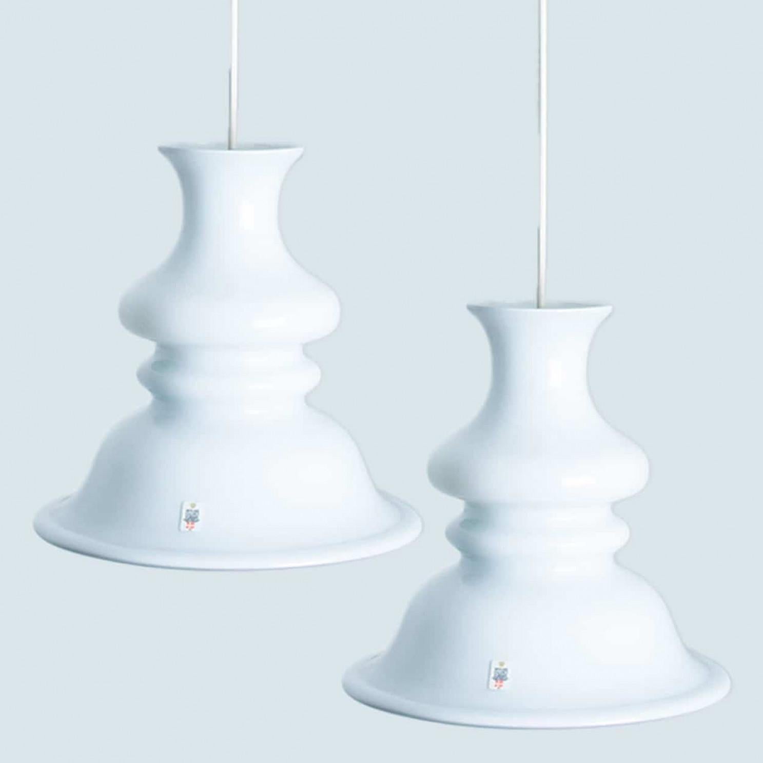 Coppia di lampade a sospensione rotonde Holmegaard Etude di Michael Bang, 1970 in vendita 11
