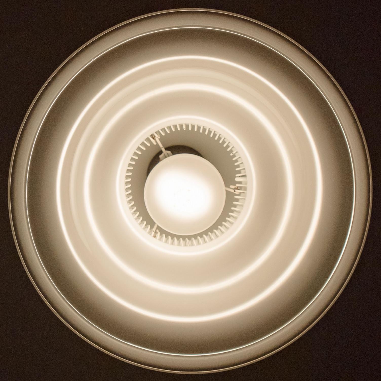 Scandinavo moderno Coppia di lampade a sospensione rotonde Holmegaard Etude di Michael Bang, 1970 in vendita