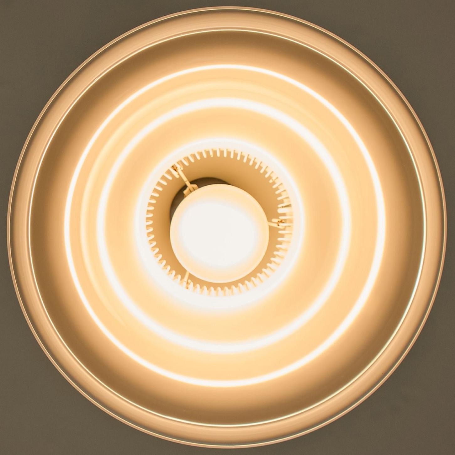 Altro Coppia di lampade a sospensione rotonde Holmegaard Etude di Michael Bang, 1970 in vendita