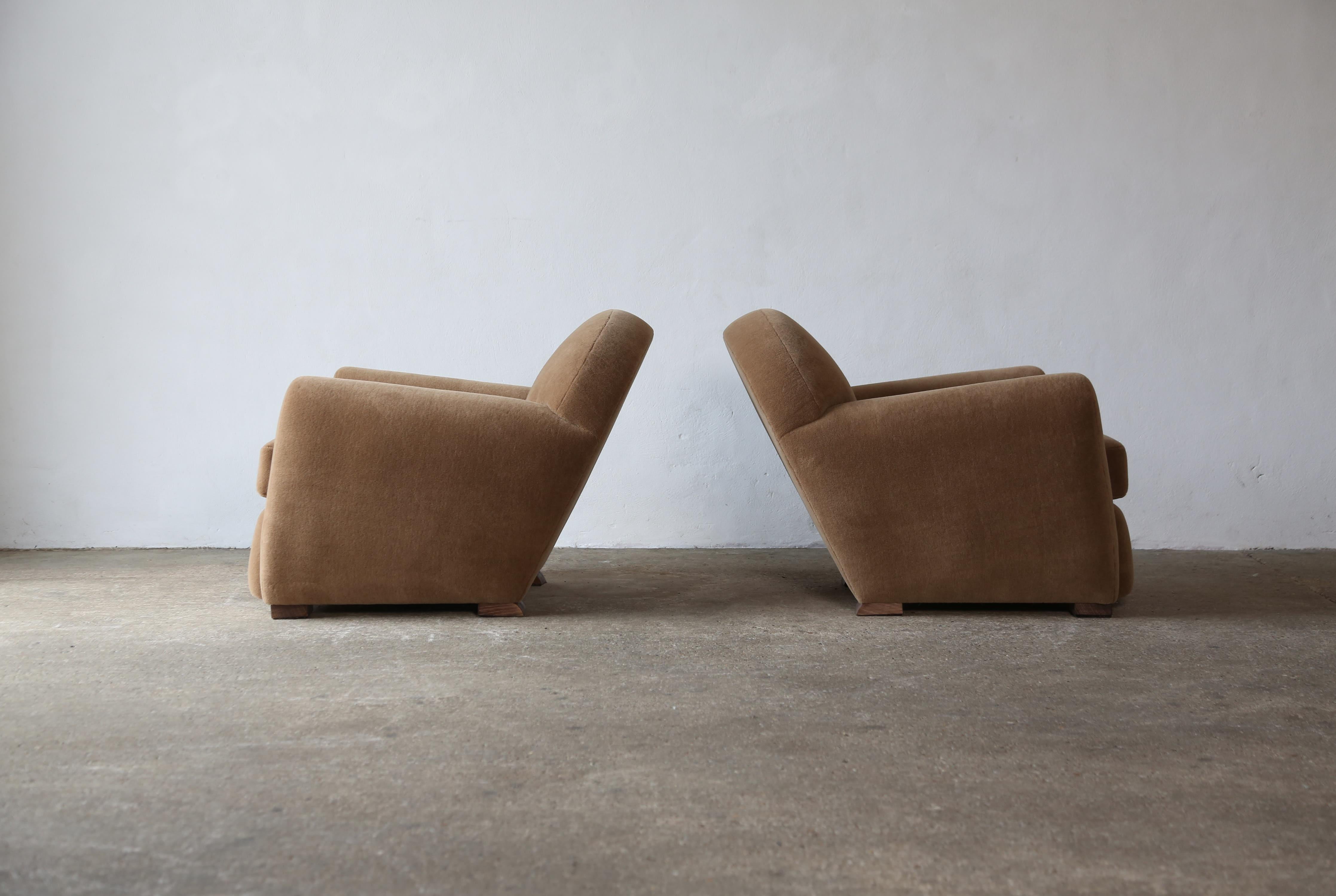Pair of Round Leaning Club Chairs, Upholstered in COM For Sale 3