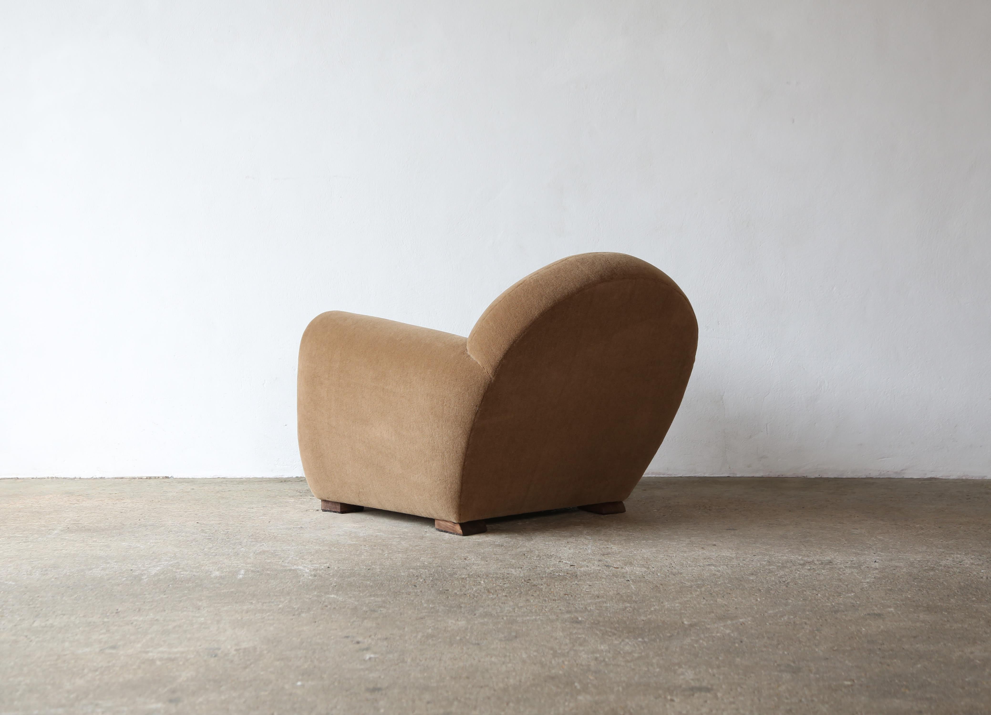 Pair of Round Leaning Club Chairs, Upholstered in COM For Sale 7