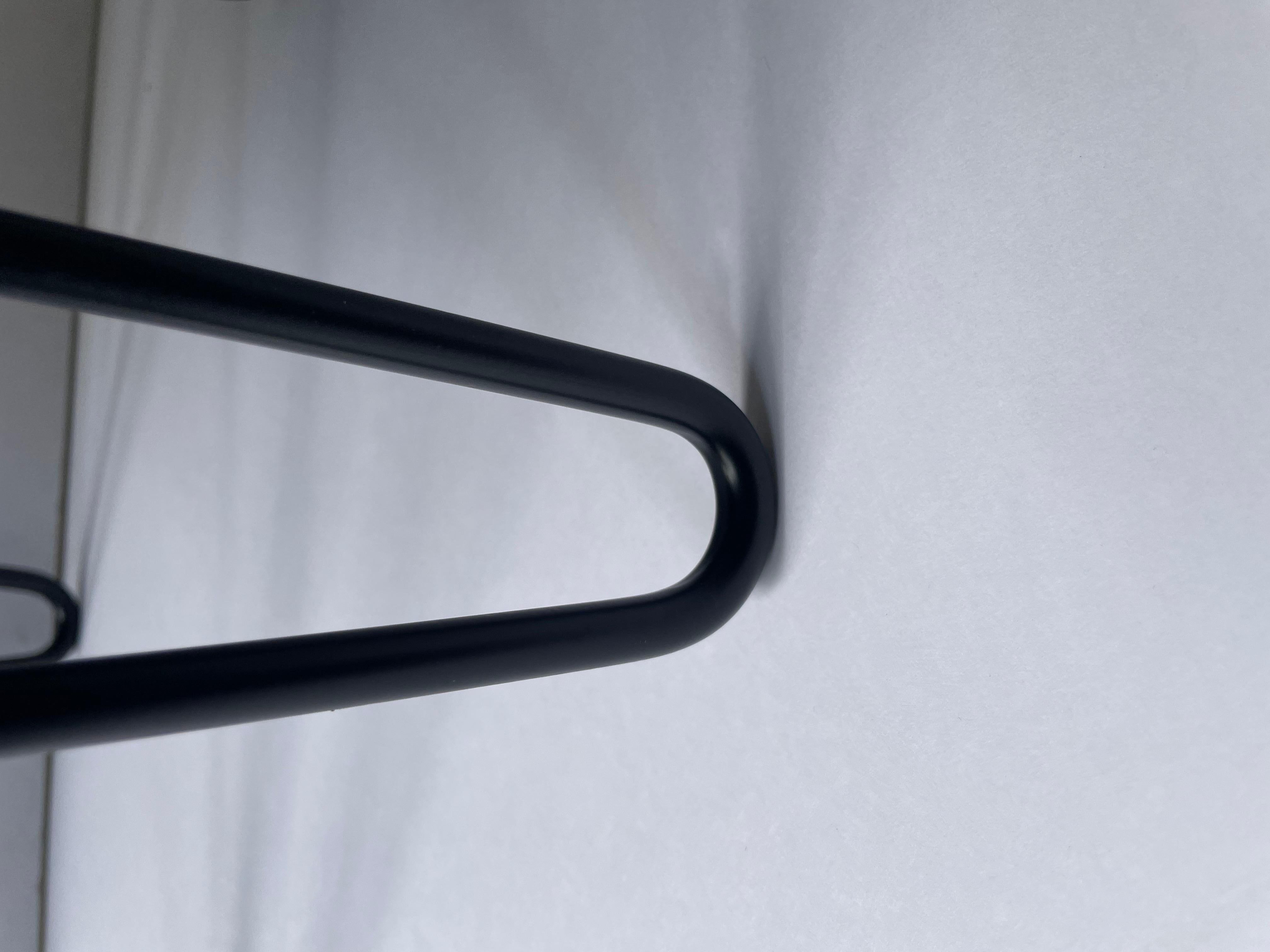 Tappezzeria Coppia di panche rotonde a forcella in stile metà del secolo scorso in vendita