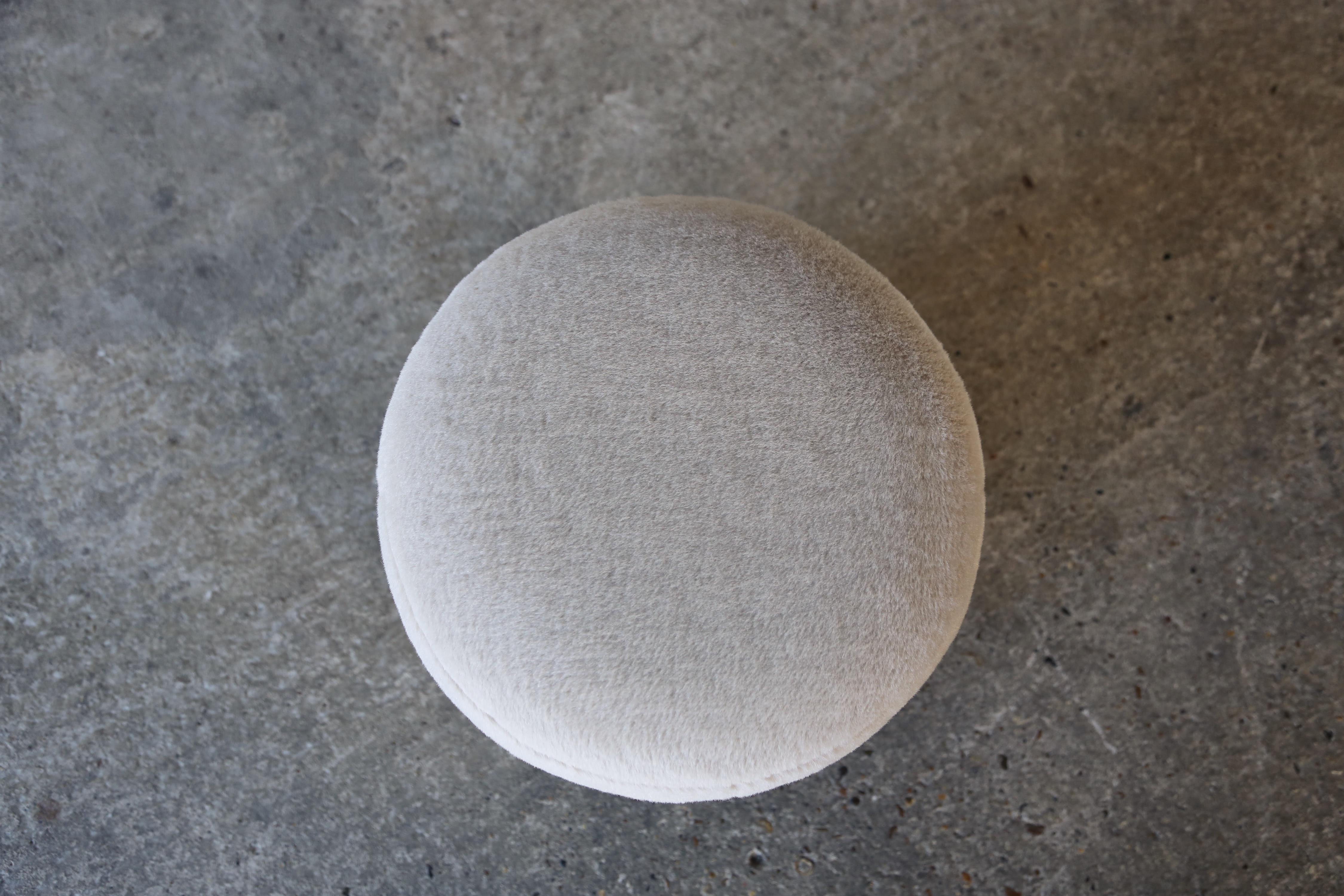 Pair of Round Ottomans / Footstools in Pure Alpaca For Sale 3