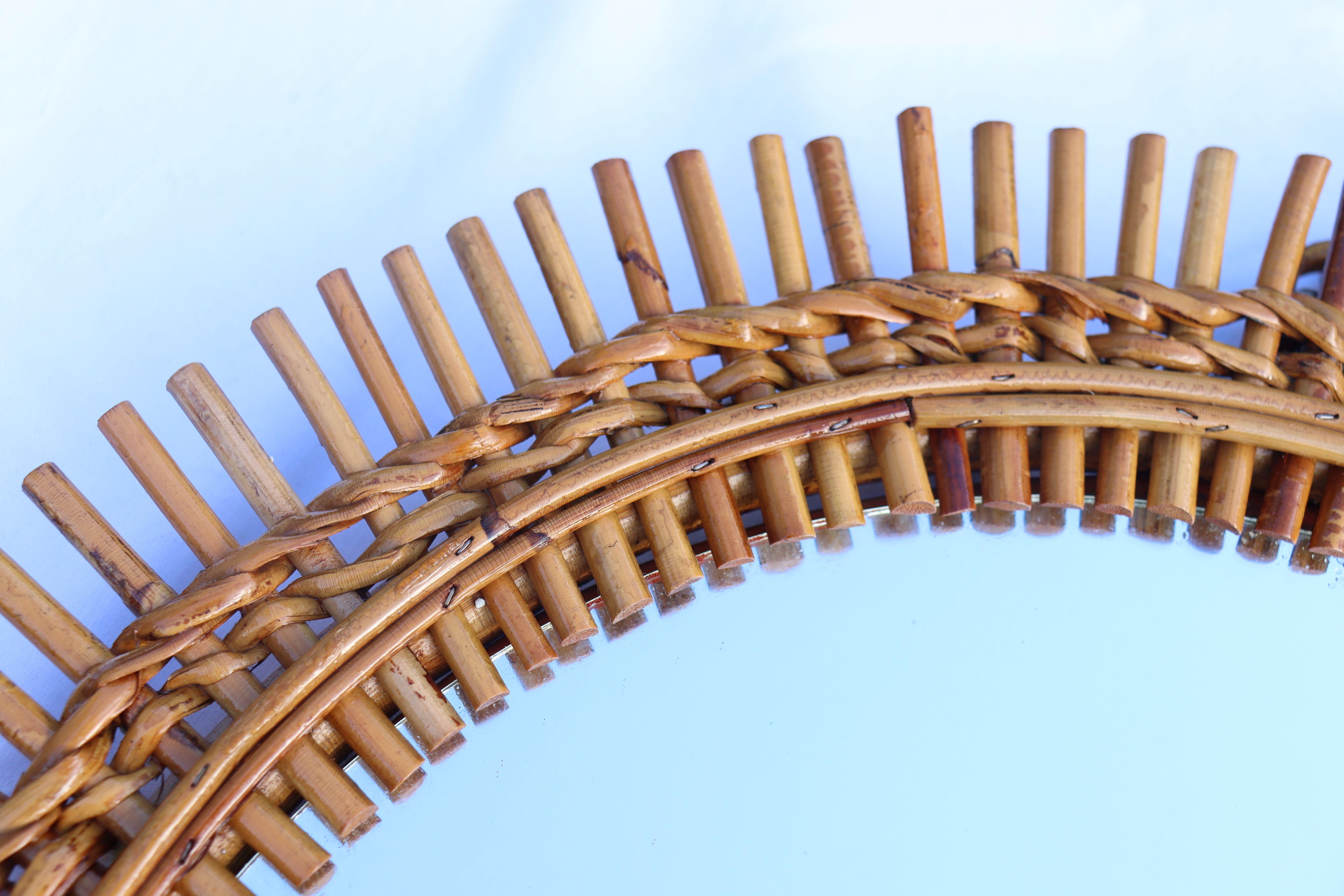 Coppia di specchi rotondi in rattan e bambù di Franco Albini in vendita 3