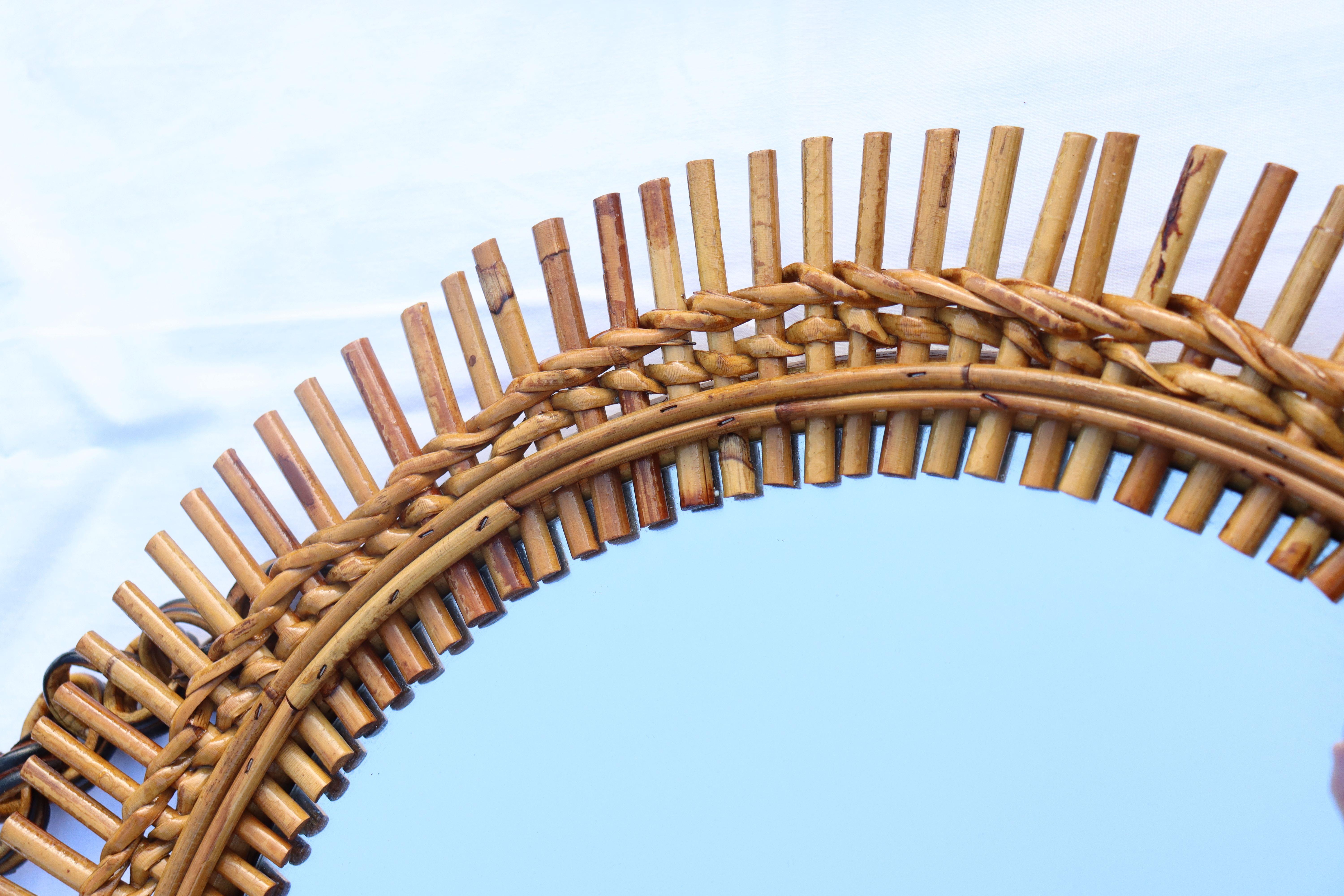 Coppia di specchi rotondi in rattan e bambù di Franco Albini in vendita 5