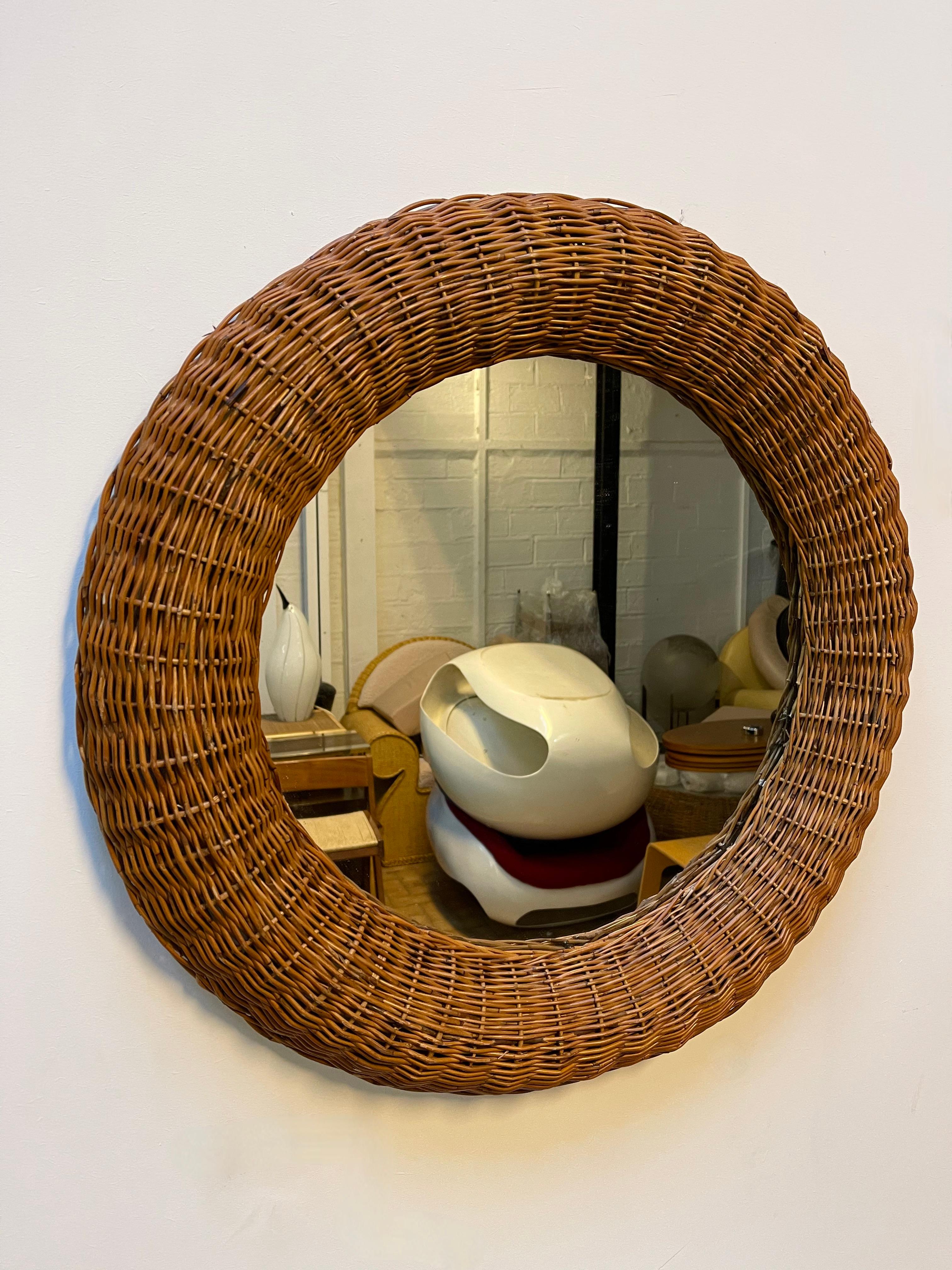 Italian Pair of Round Rattan Mirror, Italy, 1970s For Sale