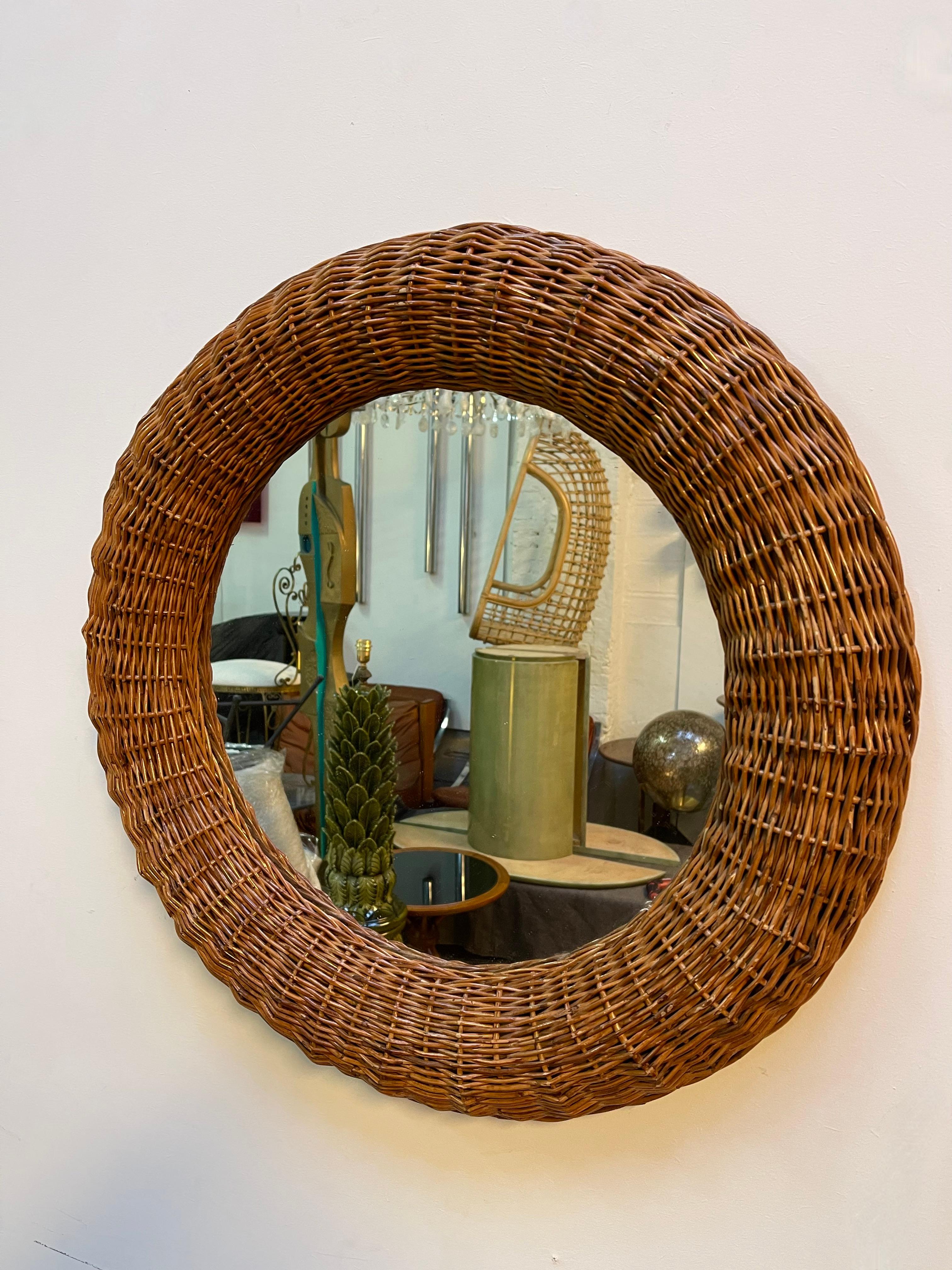 Pair of Round Rattan Mirror, Italy, 1970s In Good Condition For Sale In SAINT-OUEN, FR