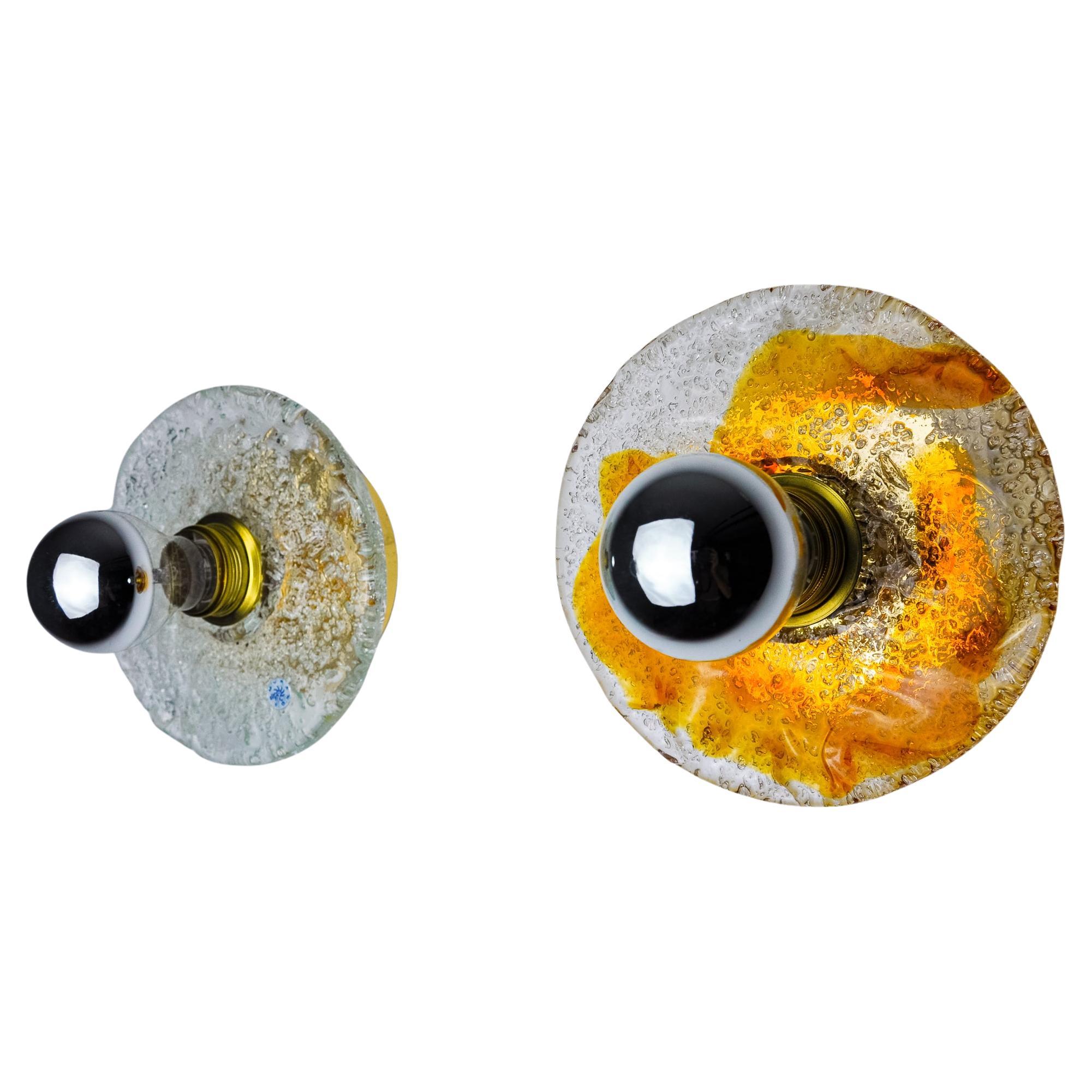 Coppia di appliques rotonde di Mazzega Murano in vetro smerigliato, Italia, 1970