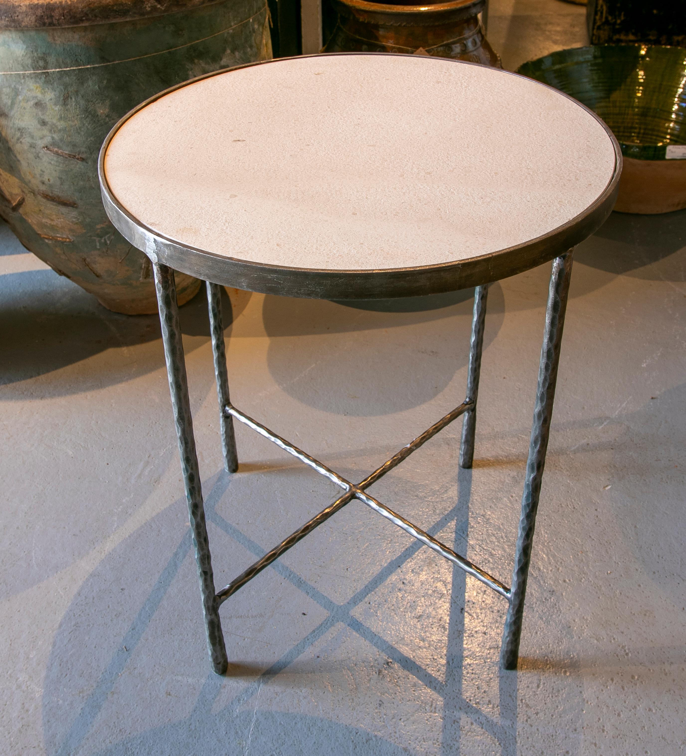 Pair of Round Side Tables in Forged Iron and Limestone Marble Tops For Sale 1
