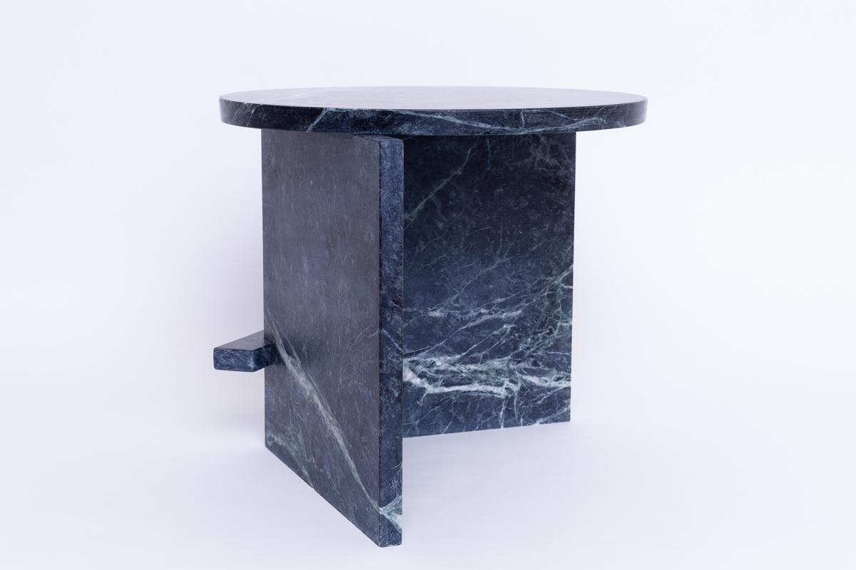 XXIe siècle et contemporain Paire de tables basses rondes en pierre, vertes et travertin, pour l'intérieur et l'extérieur. en vente