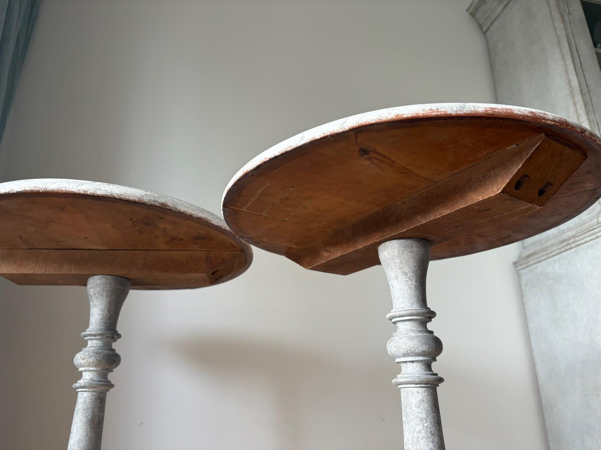 Wood Pair of Round Swedish Pedestal Side Tables For Sale