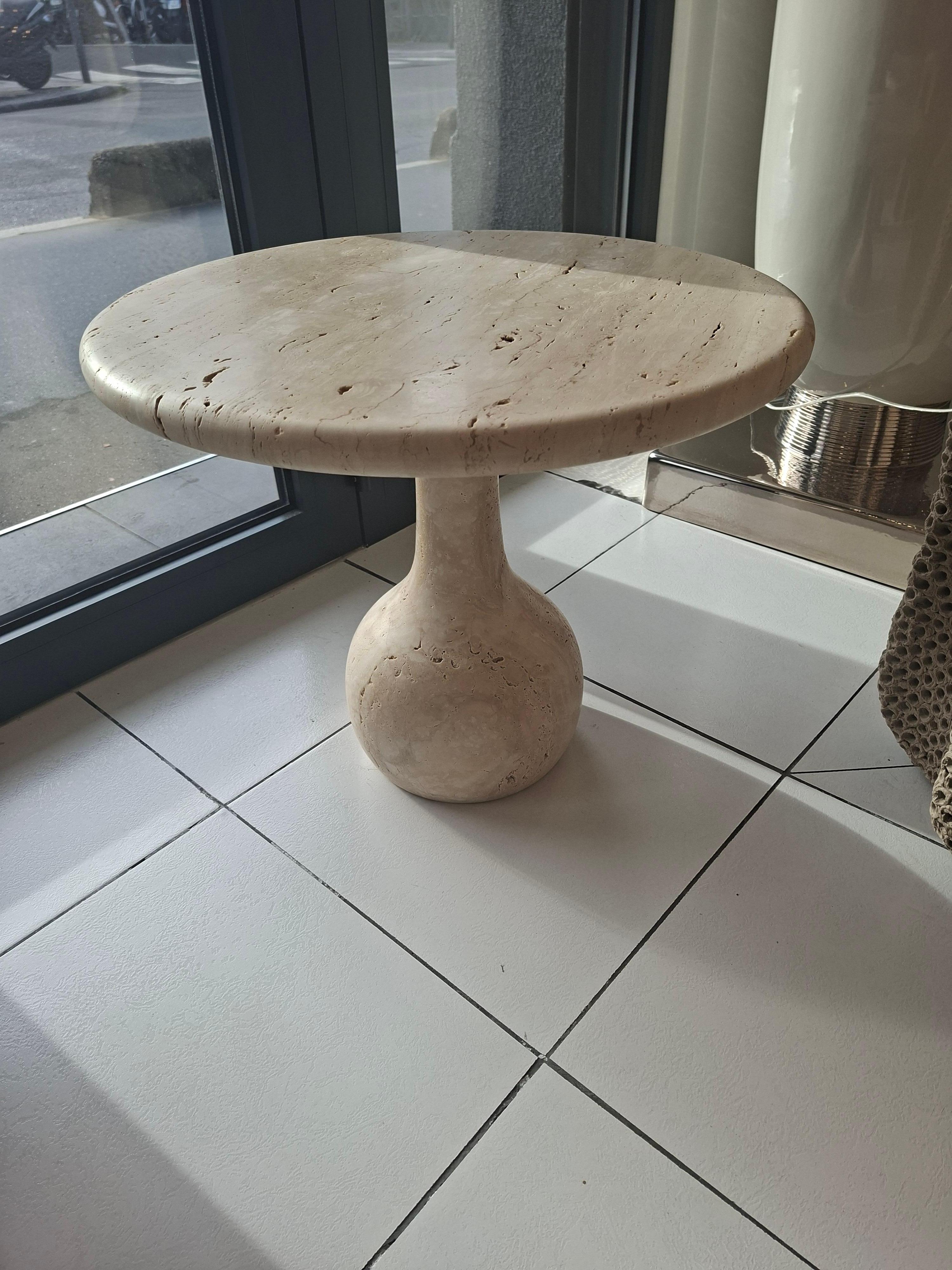 Late 20th Century Pair of round Travertine cocktail  table For Sale