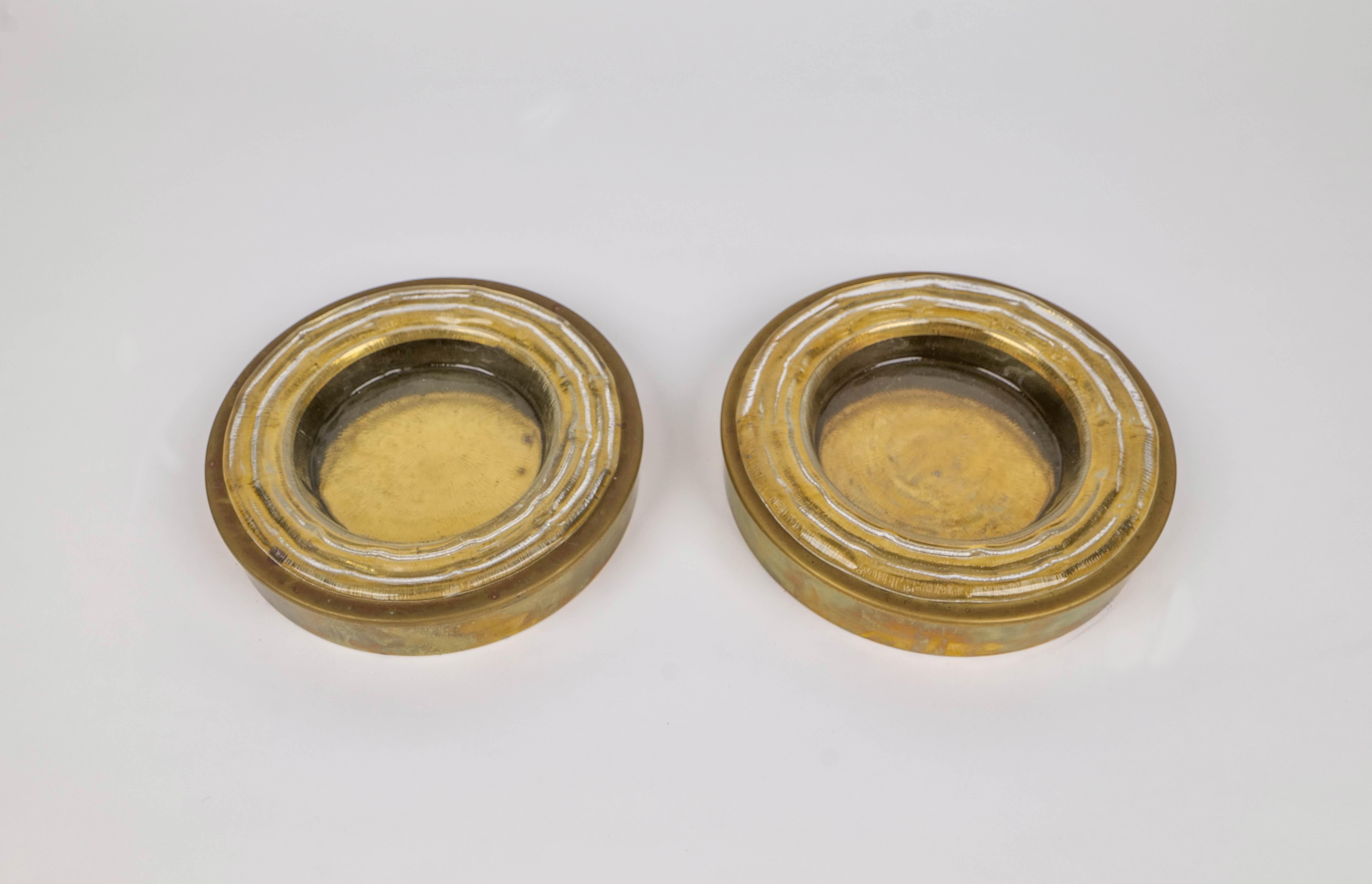 Italian Pair of Round Vide Pocket Emptier Bowls in Brass and Murano Glass, Italy, 1970s For Sale