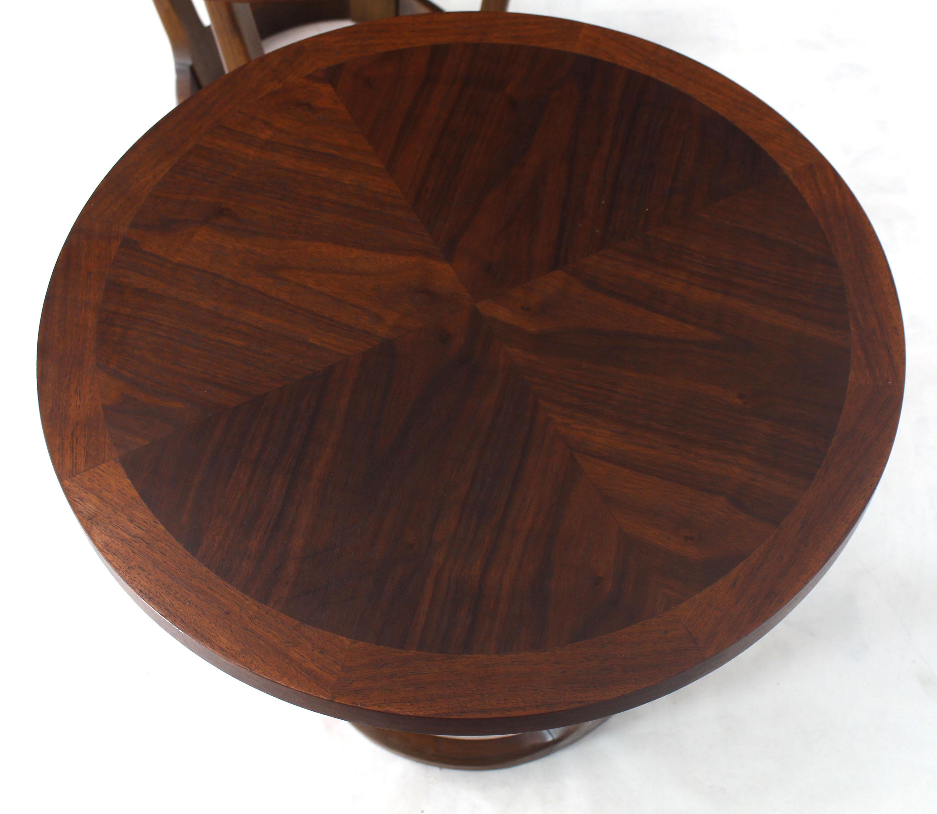 American Pair of Round Walnut End Tables Stands on Tapered Bases