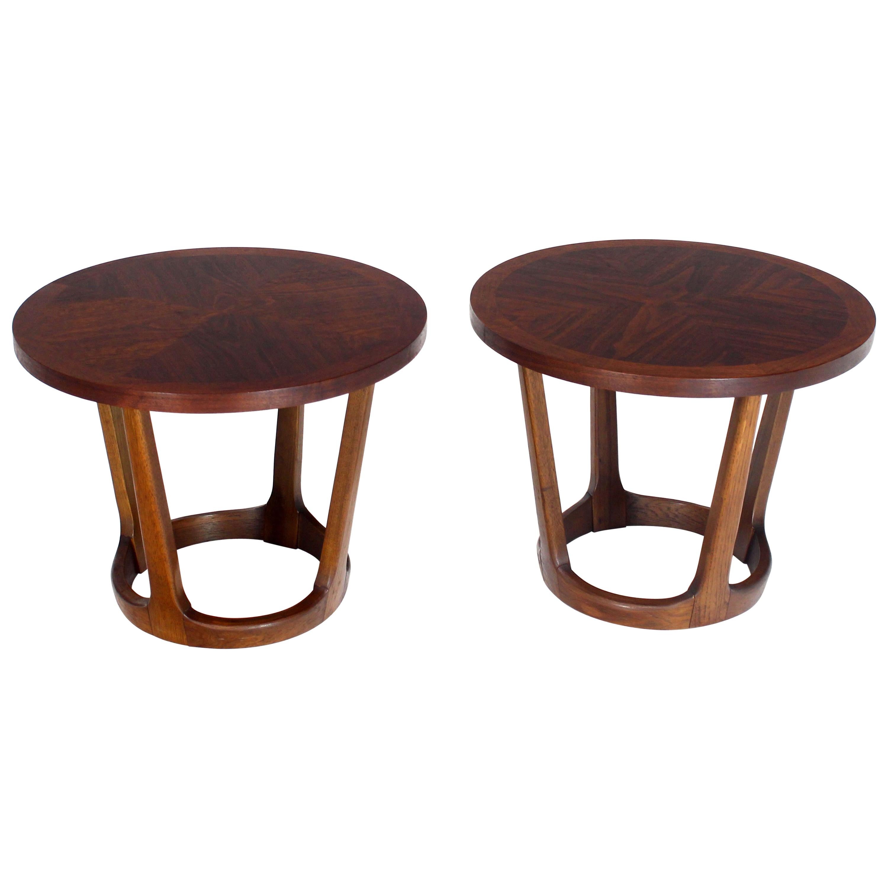 Pair of Round Walnut End Tables Stands on Tapered Bases