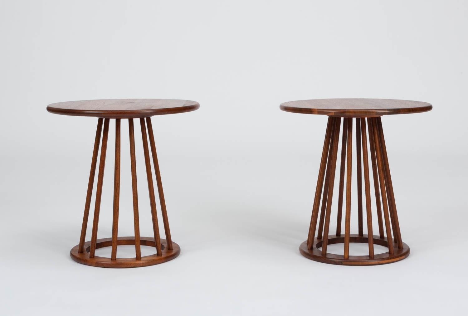 Mid-Century Modern Pair of Round Walnut Side Tables by Arthur Umanoff for Washington Woodcraft