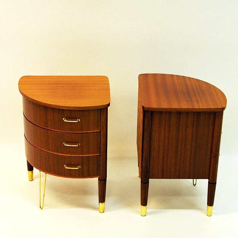 Midcentury pair of roundshaped Mahogany small tables, Scandinavia 1950`s In Good Condition In Stockholm, SE