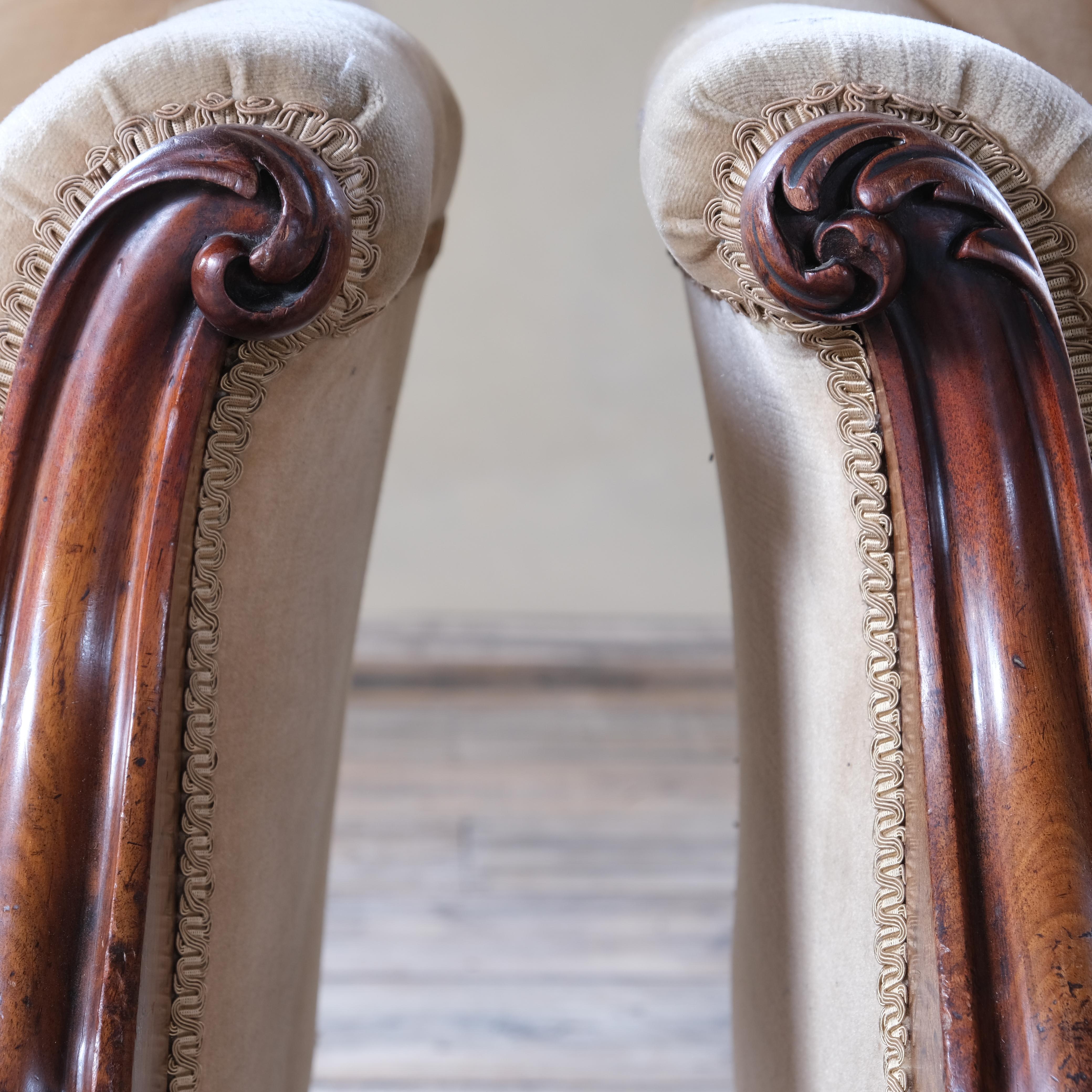 Pair of Royal Attributed Johnstone & Jeanes Walnut Library Armchairs C1850 8