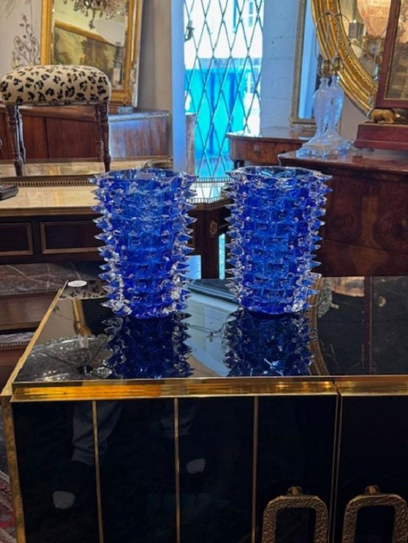 Vetro di Murano Coppia di vasi in vetro di Murano blu reale in vetro Rostrada in vendita