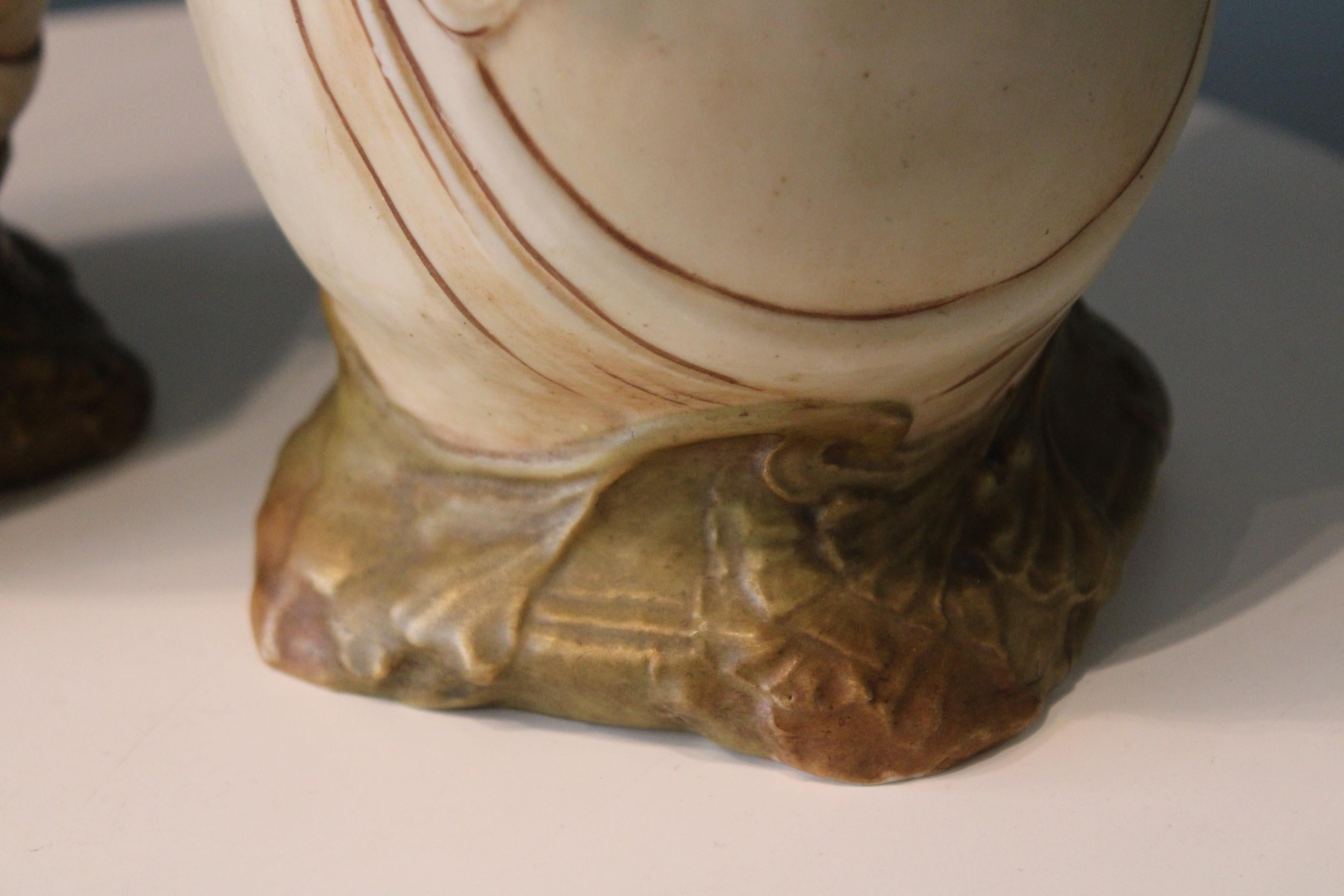 Coppia di vasi in porcellana Royal Dux Bohemia Art Nouveau del XIX secolo in vendita 11