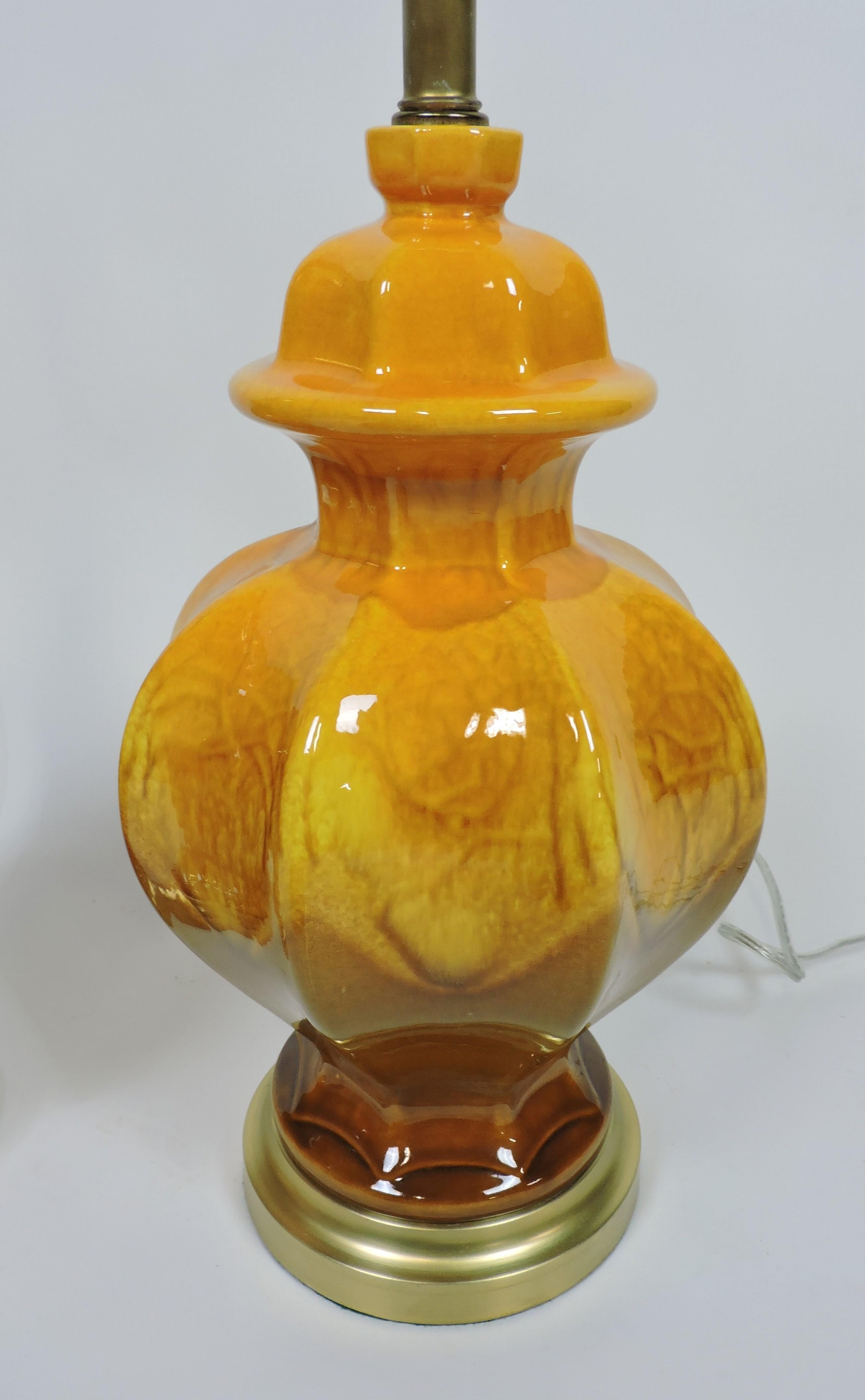 Paire de lampes de bureau Royal Haeger en céramique à motif goutte d'eau, mi-siècle moderne Bon état - En vente à Chesterfield, NJ