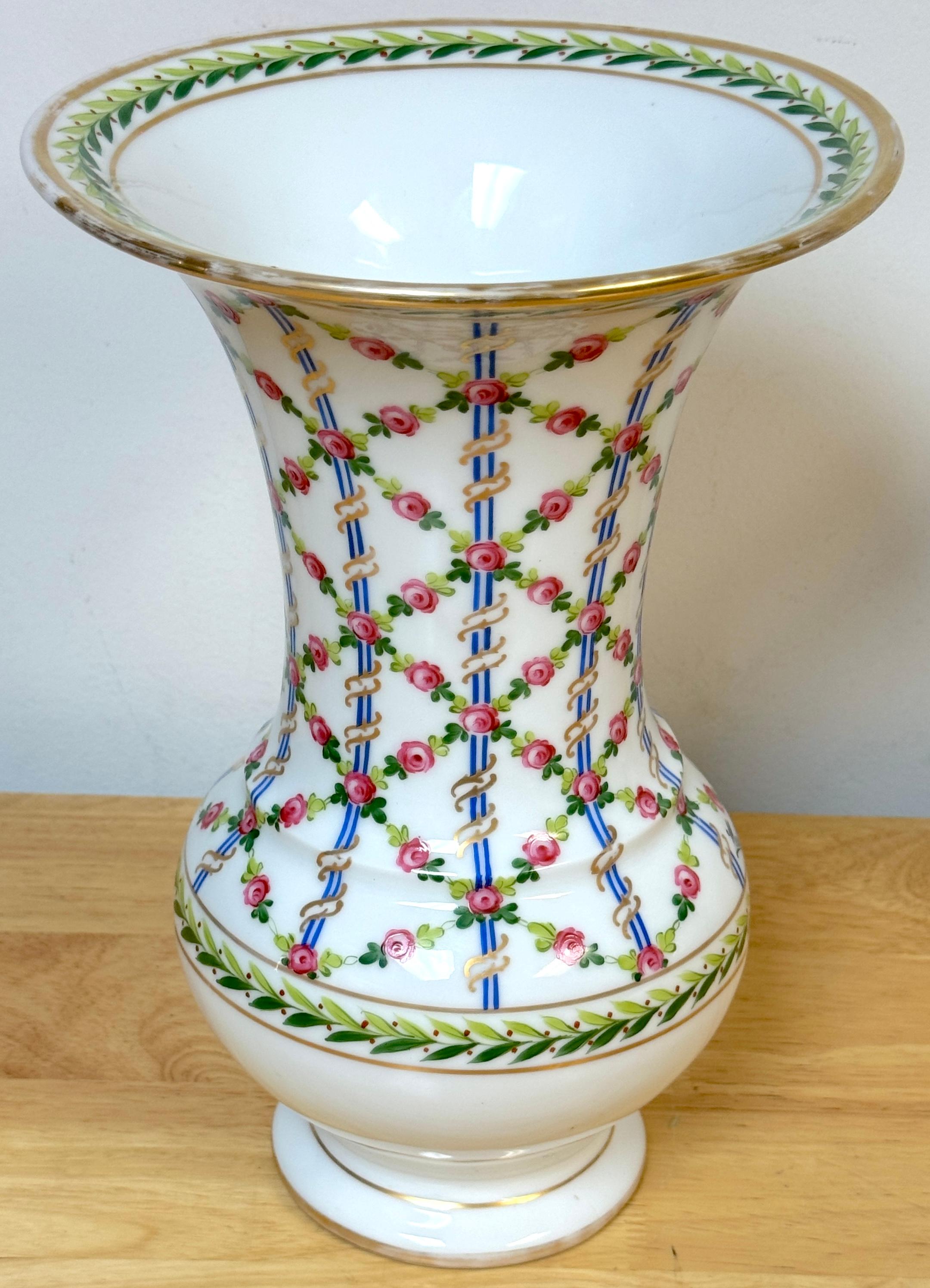 Pair of Royal Vienna Sevres Style Floral Trellis Vases, Artist Signed 'Nash' in vendita 1