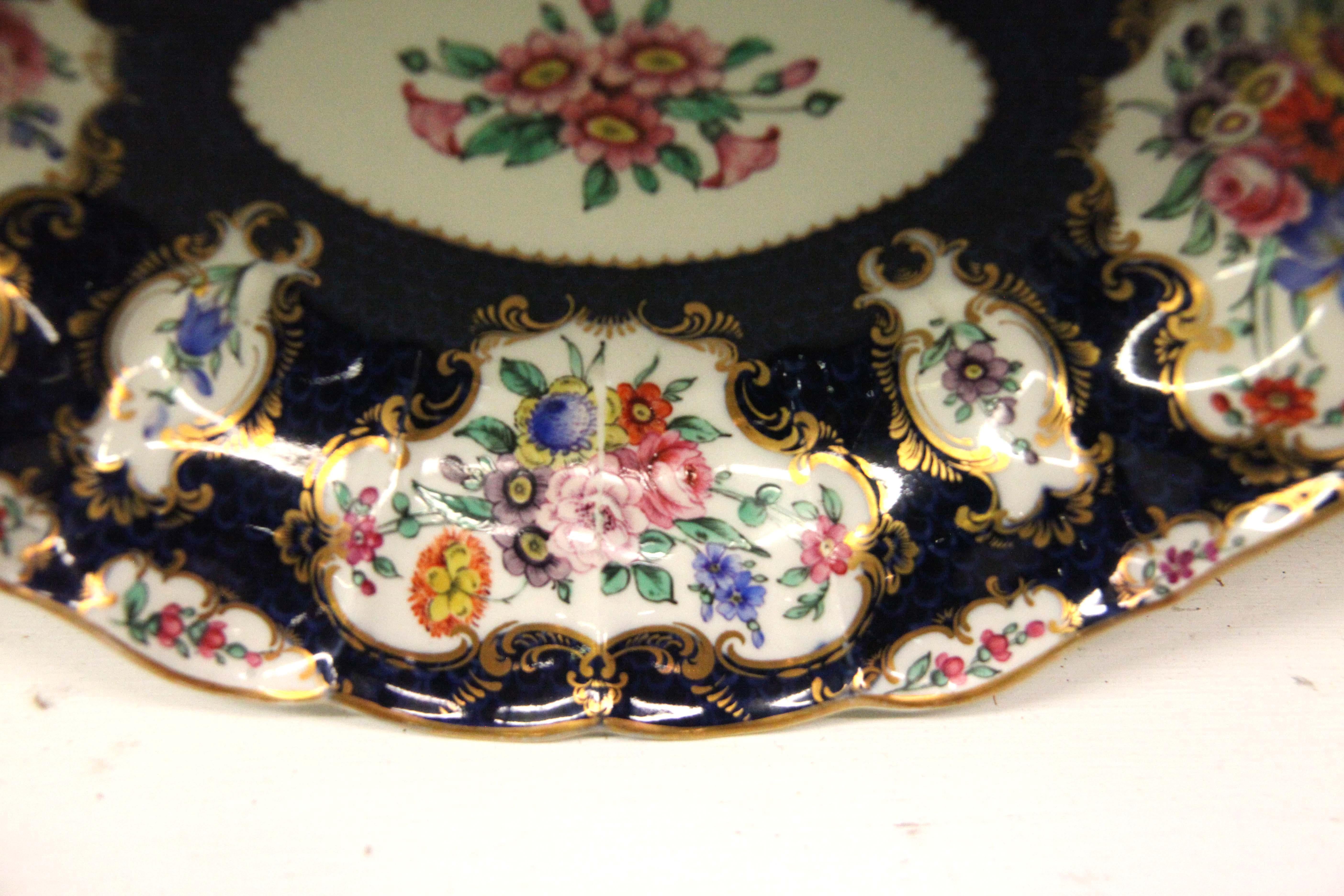 20th Century Pair of Royal Worcester Oval Dishes For Sale