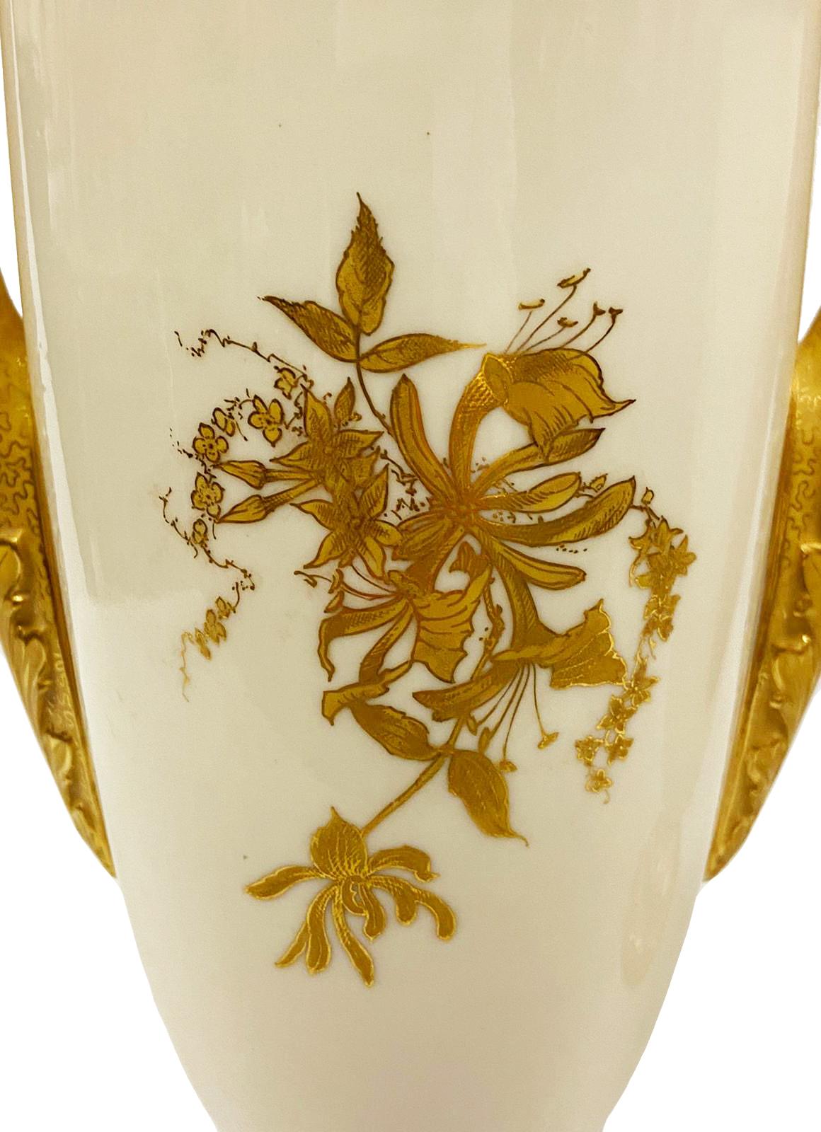 Hand-Painted Pair of Royal Worcester Porcelain Vases, circa 1900 For Sale