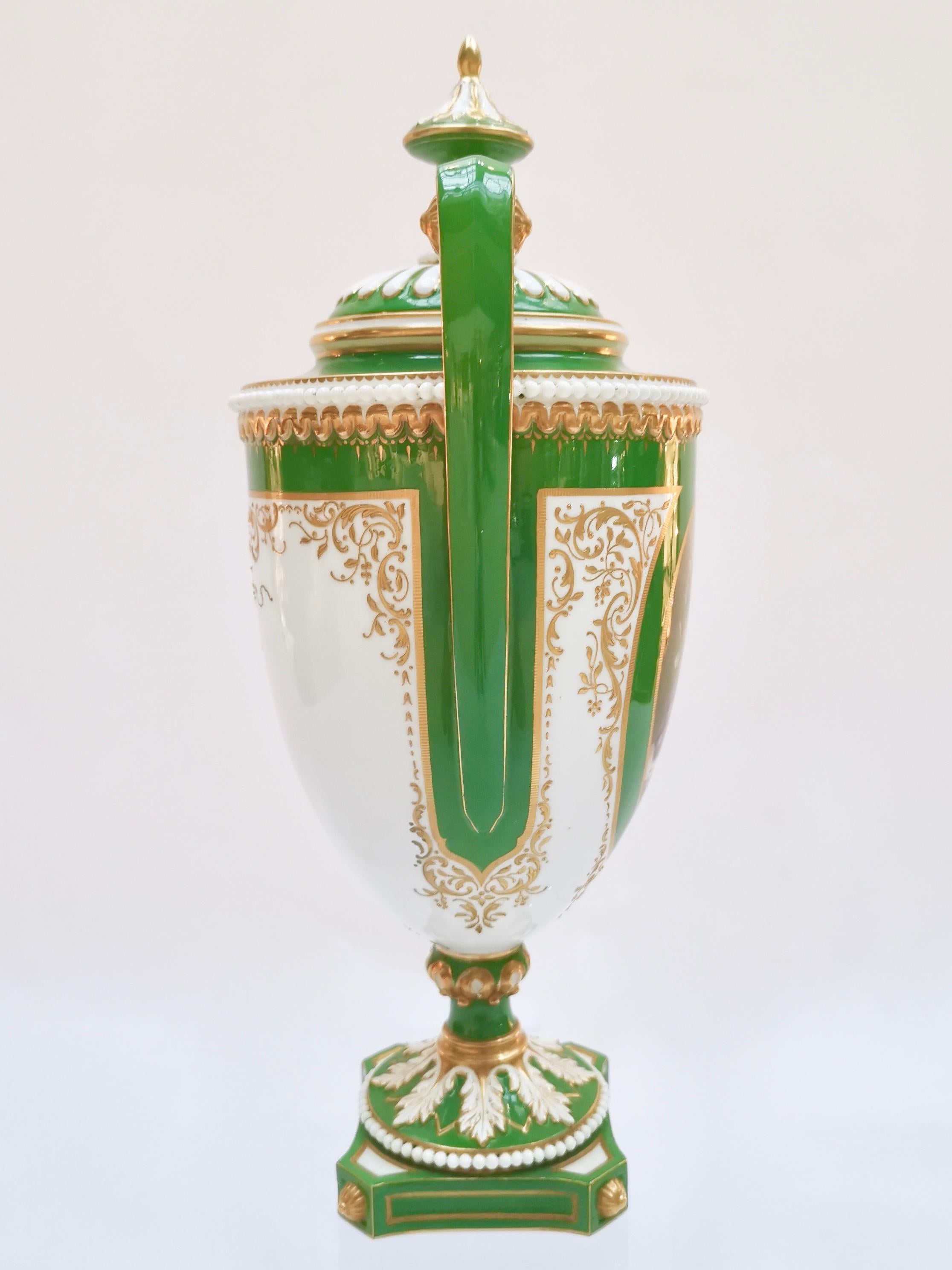 Royal Worcester 2 Porcelain Vases, Green Floral, Signed William Hawkins, 1907 In Excellent Condition In London, GB