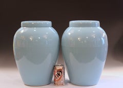 Paire de vases à huile RRP CO Sky Blue Large Vintage American Floor Pottery Urns