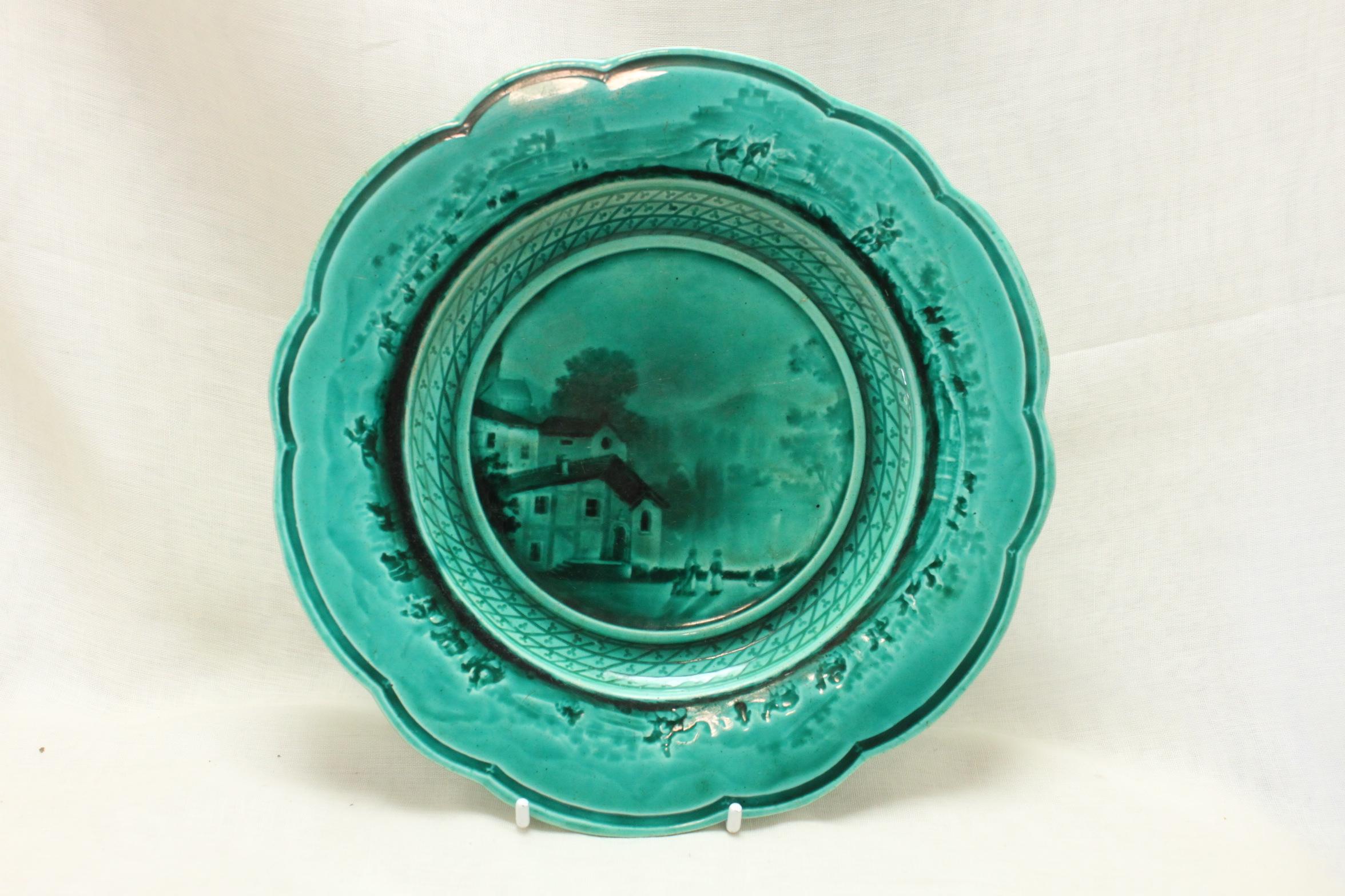 French Pair of Rubelles Email Ombrant majolica plates For Sale