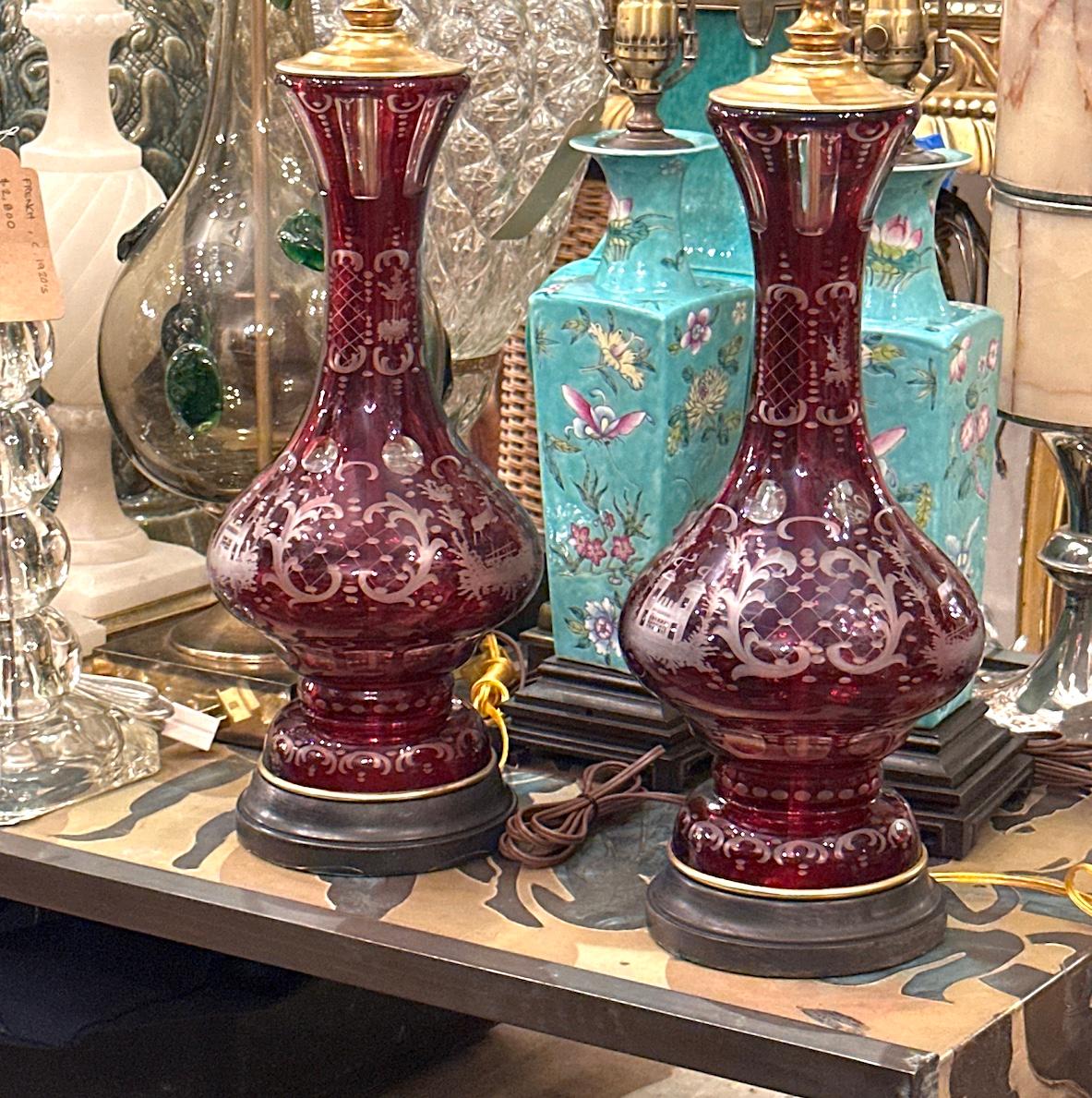 Paire de lampes en verre rouge Rubi en vente 2