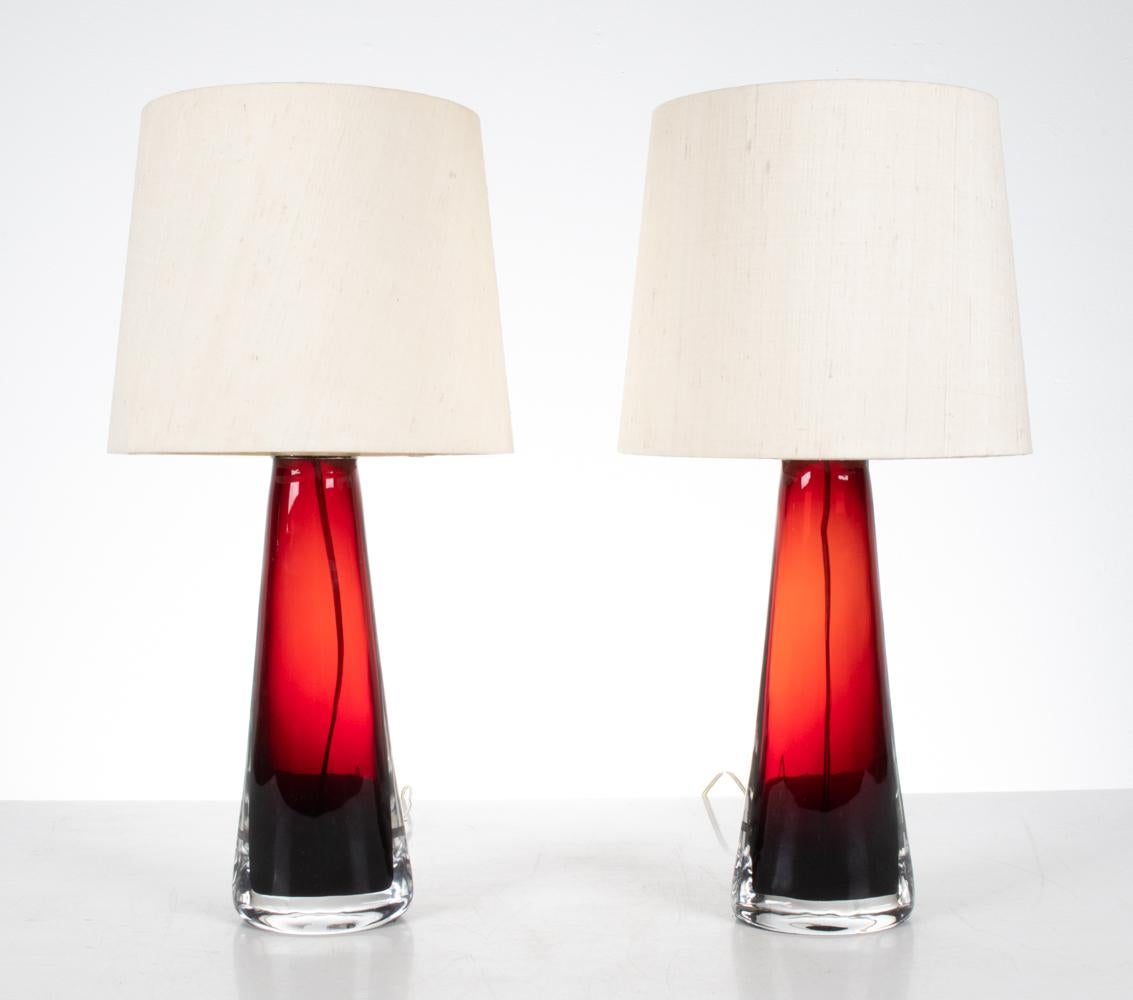 Paar Rubinglas-Tischlampen von Carl Fagerlund für Orrefors (Moderne der Mitte des Jahrhunderts) im Angebot