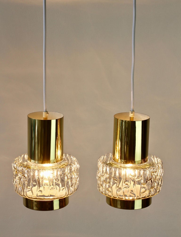 Mid-Century Modern Rupert Nikoll Rare Pair of Austrian Brass & Textured Glass Pendant Lights Lamps For Sale