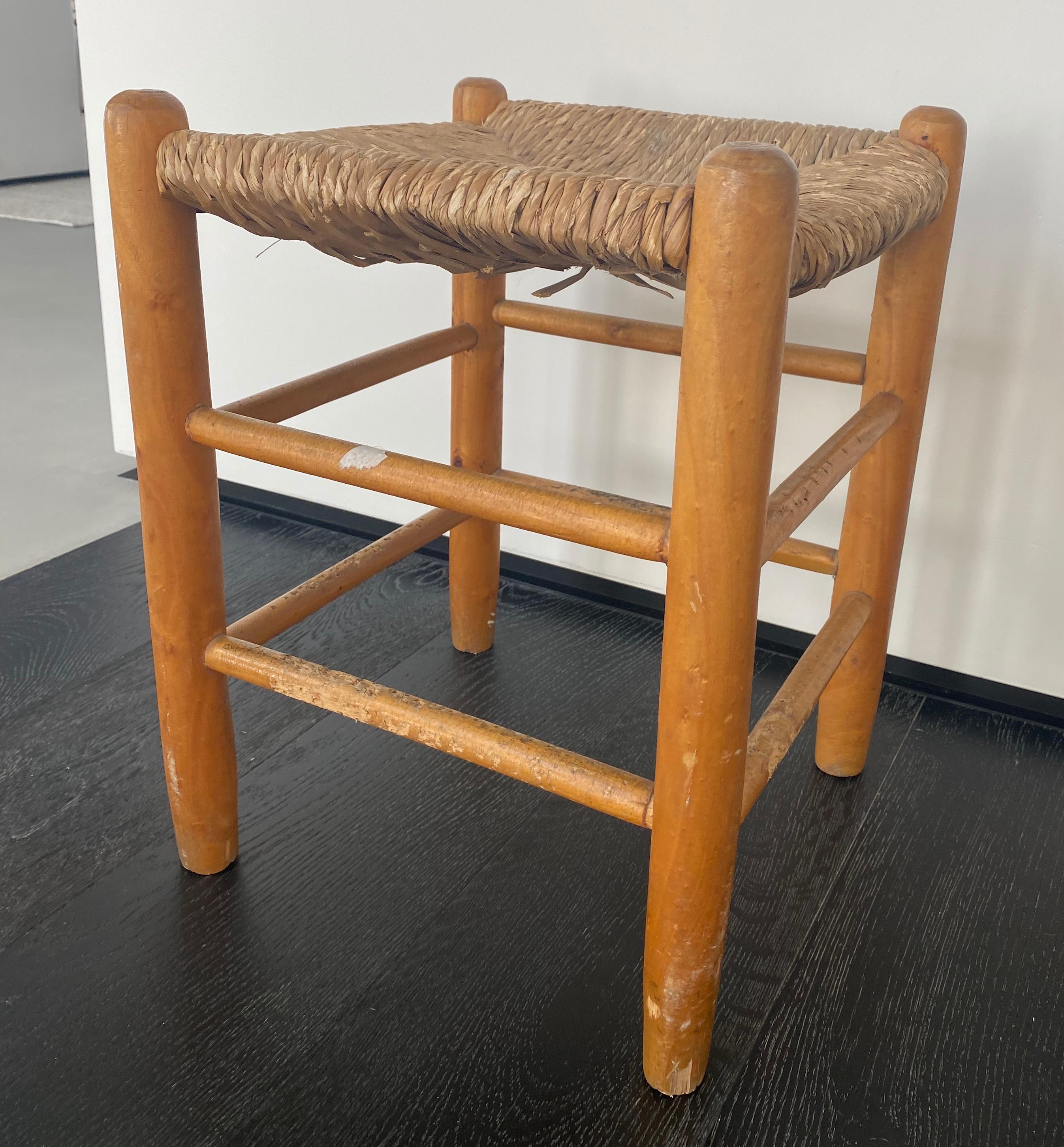 20th Century Pair of Wood and Straw Stools by Charlotte Perriand For Sale