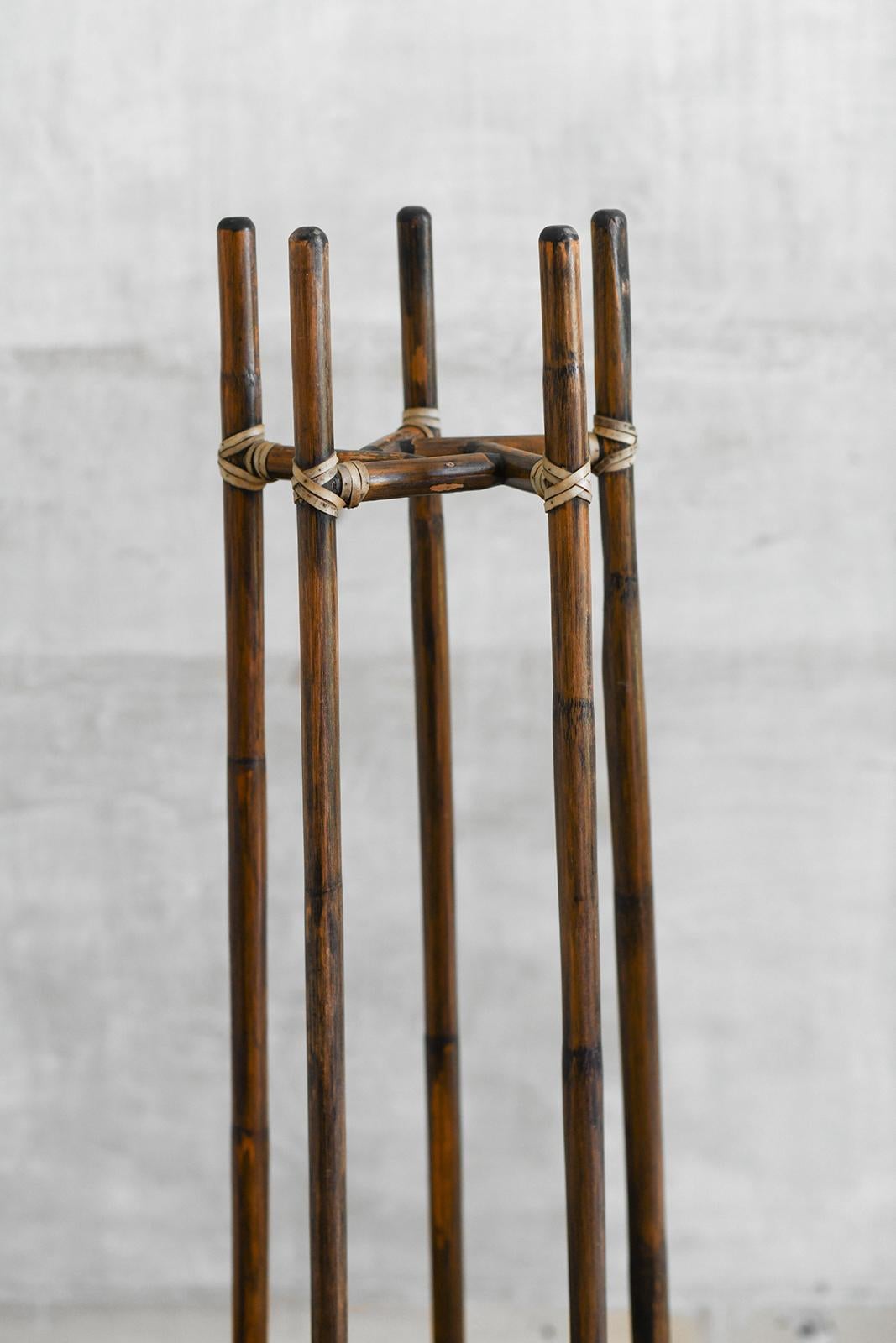Pair of rush vase holders with leather bindings, McGuire San Francisco 1970 In Good Condition In Roma, RM