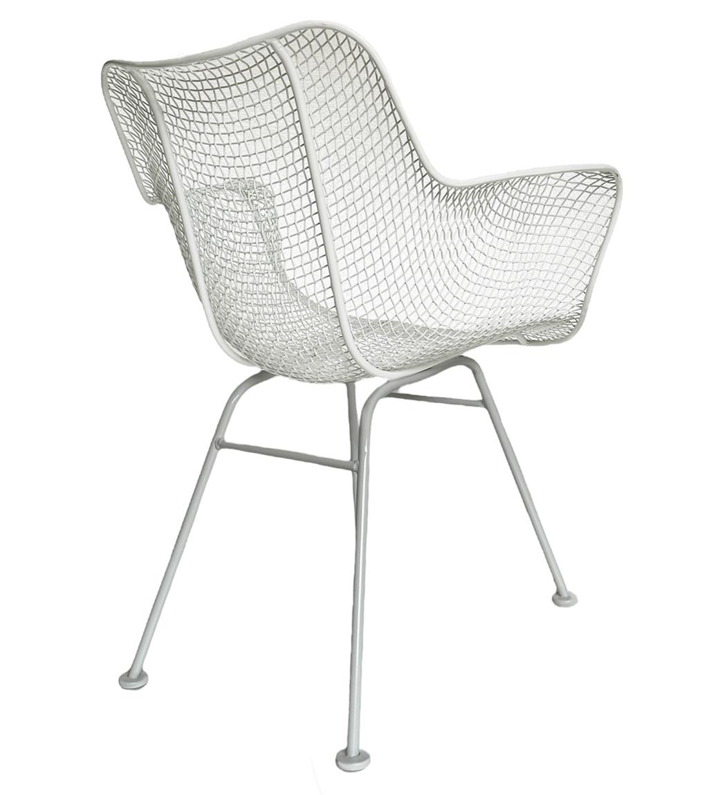 American Pair of Russel Woodard Mid-Century Modern Sculptural Patio Wire Chairs in White For Sale