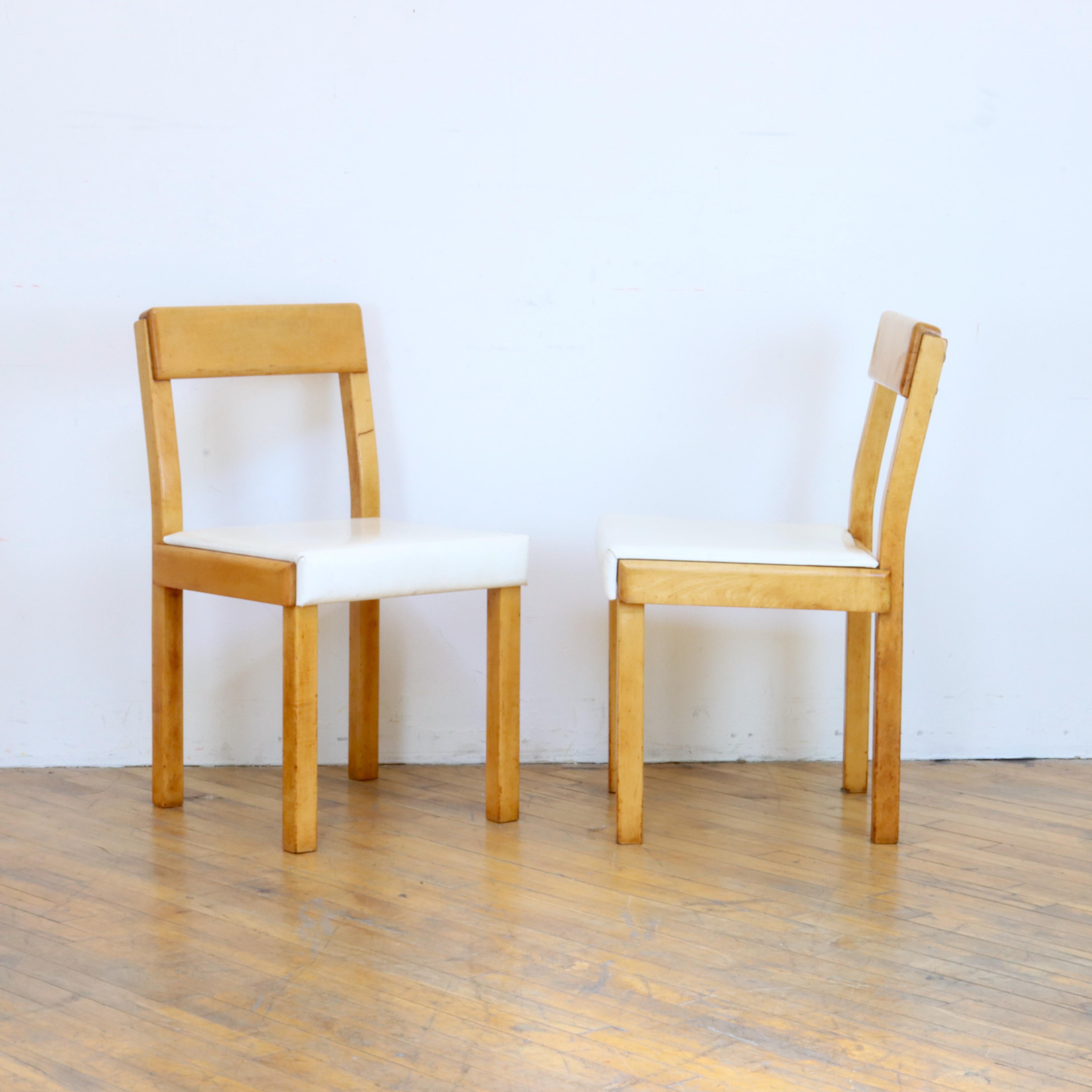 Américain Paire de chaises de salle à manger Russel Wright pour American Modern en vente