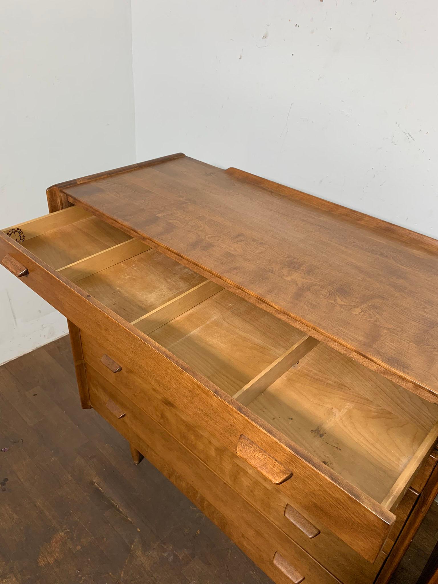 Pair of Russel Wright for Conant Ball Five Drawer Dressers Circa 1950s In Good Condition In Peabody, MA
