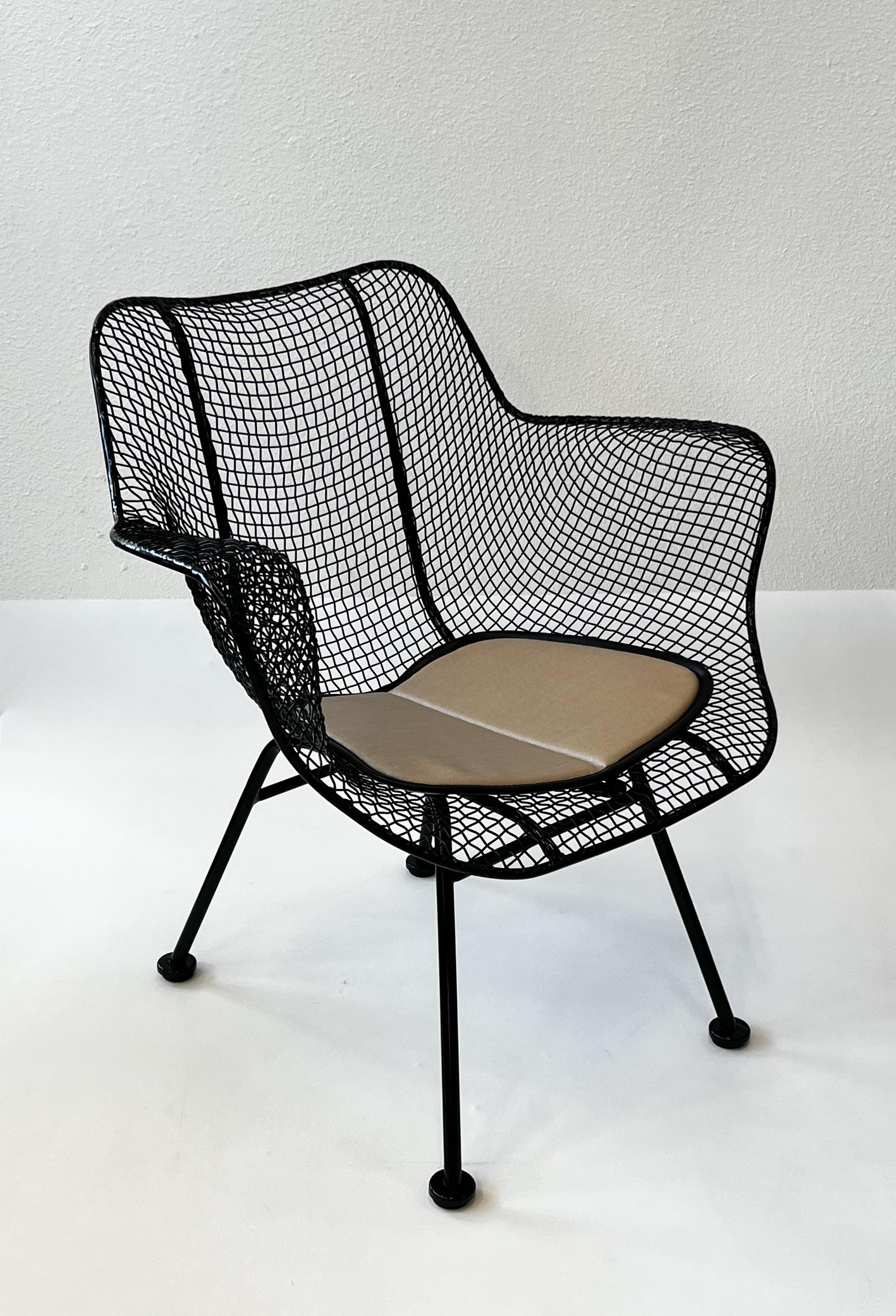 Pair of Russell Woodard Sculptura Lounge Chairs For Sale 2
