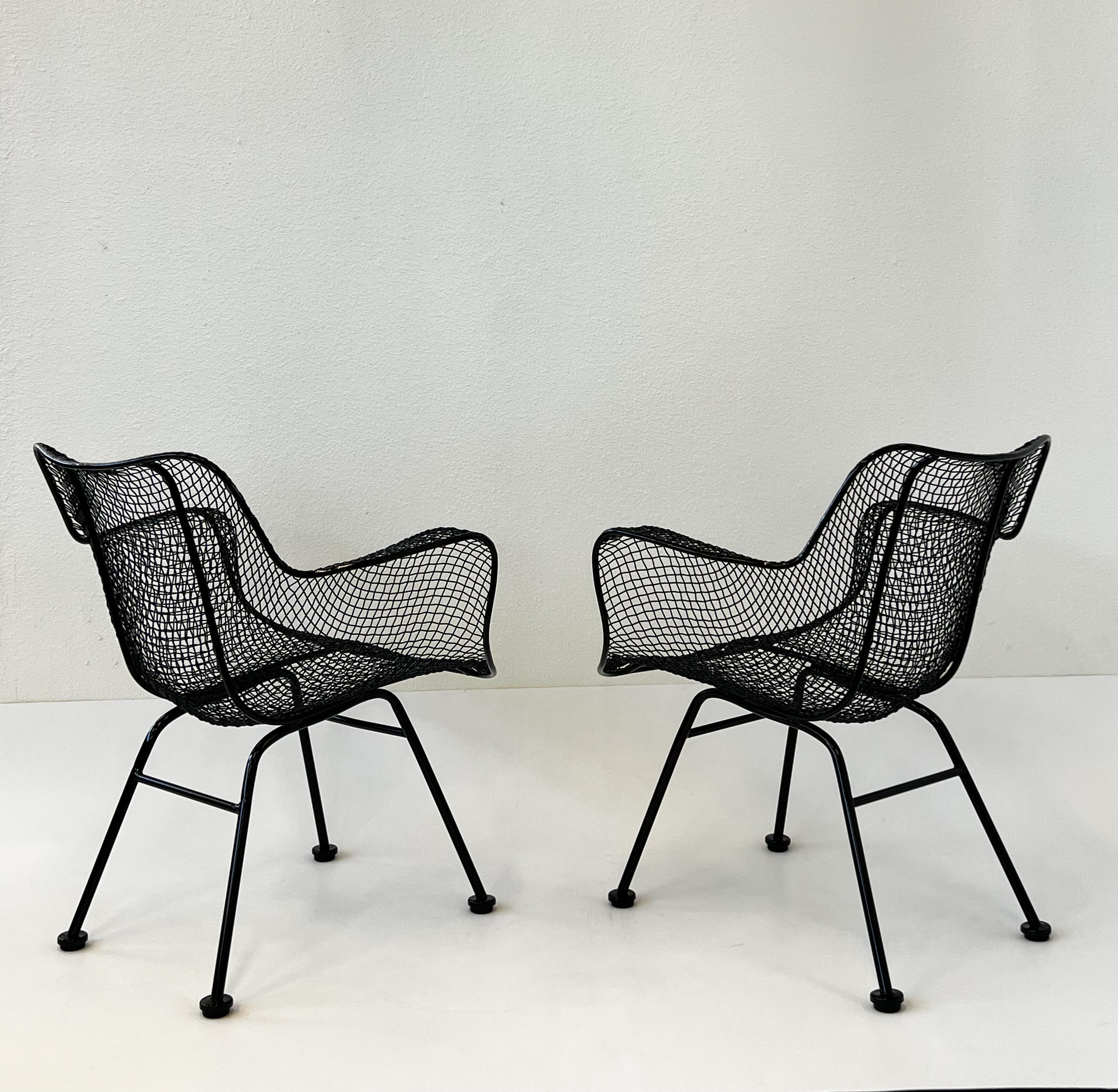 Pair of Russell Woodard Sculptura Lounge Chairs In Excellent Condition For Sale In Palm Springs, CA